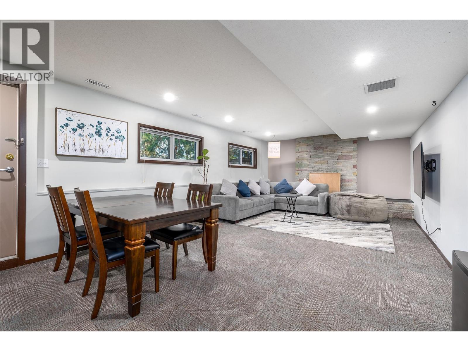 2056 Pandosy Street, Kelowna, British Columbia  V1Y 1S3 - Photo 10 - 10377844