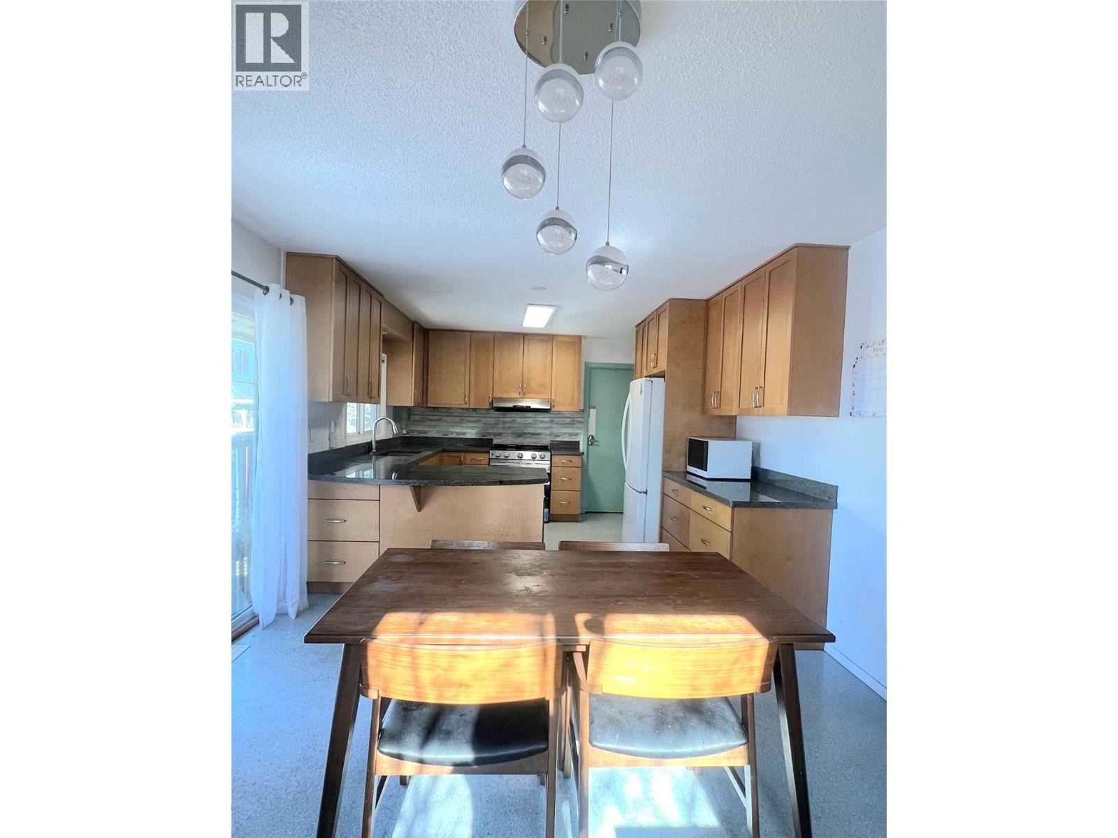 2056 Pandosy Street, Kelowna, British Columbia  V1Y 1S3 - Photo 21 - 10377844