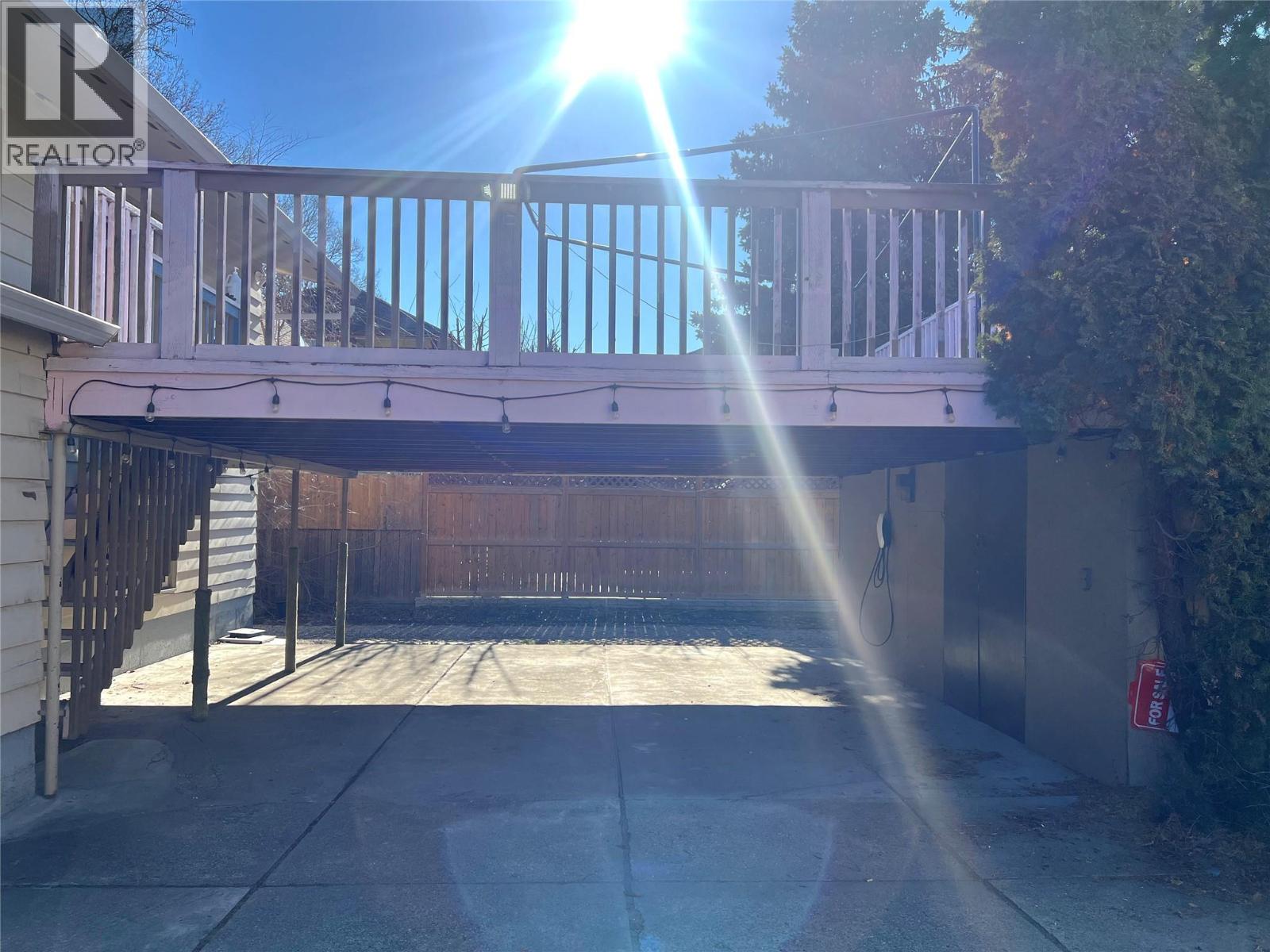 2056 Pandosy Street, Kelowna, British Columbia  V1Y 1S3 - Photo 29 - 10377844