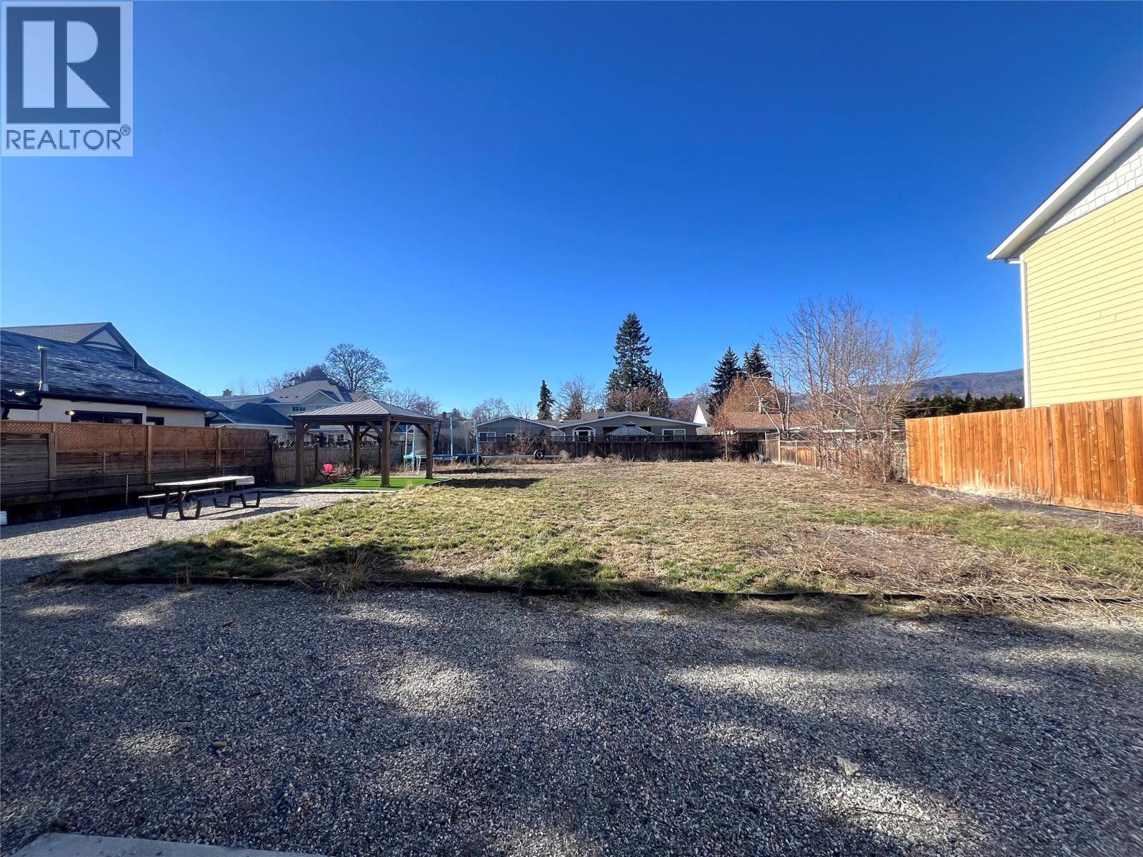 2056 Pandosy Street, Kelowna, British Columbia  V1Y 1S3 - Photo 5 - 10377844