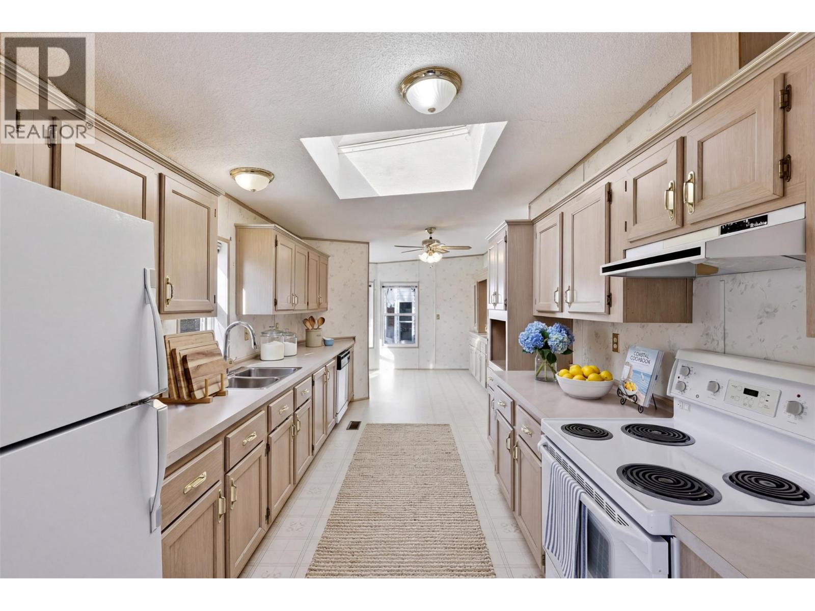 1555 Howe Street Unit# 15, Kamloops, British Columbia  V1S 1N1 - Photo 4 - 10376915