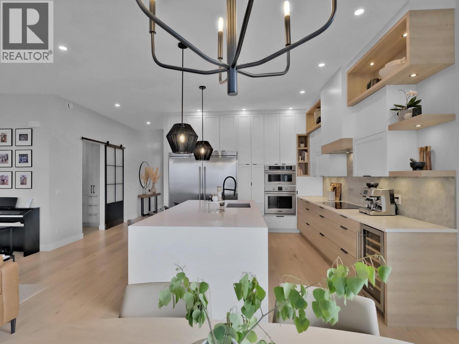 2162 Tramonto Court, Kelowna, British Columbia  V1P 1V1 - Photo 10 - 10376912