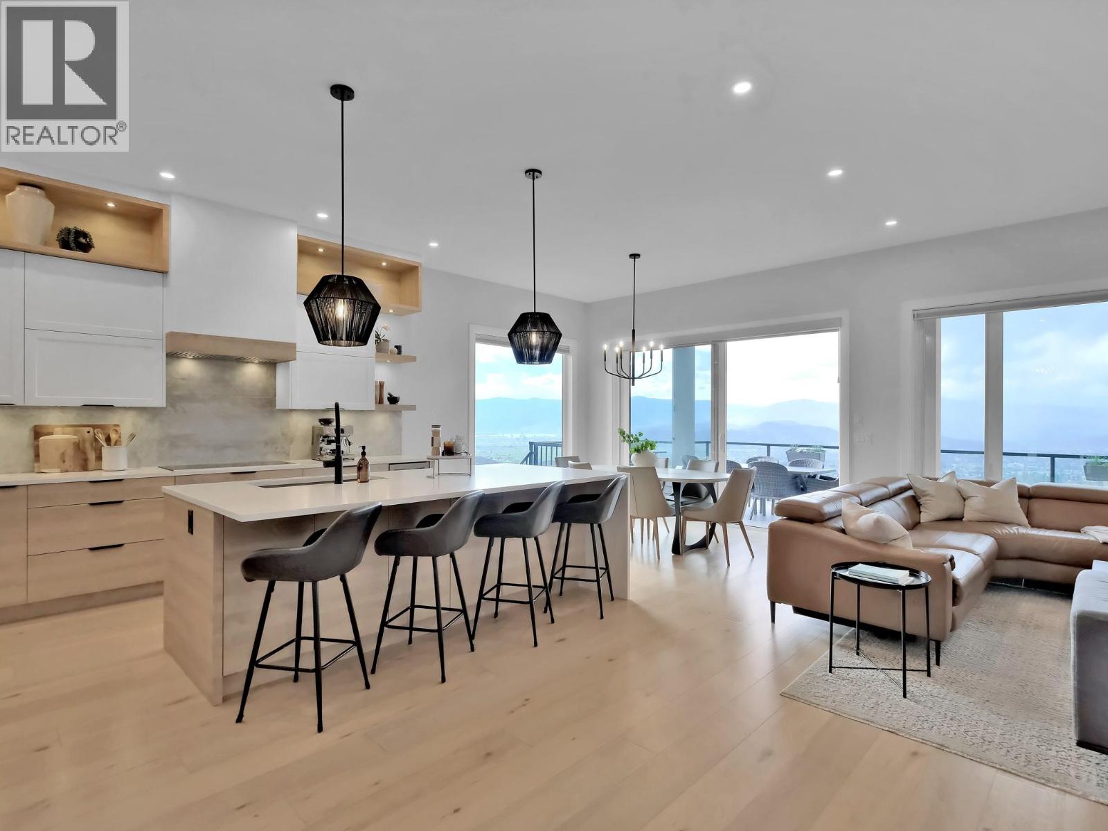 2162 Tramonto Court, Kelowna, British Columbia  V1P 1V1 - Photo 8 - 10376912