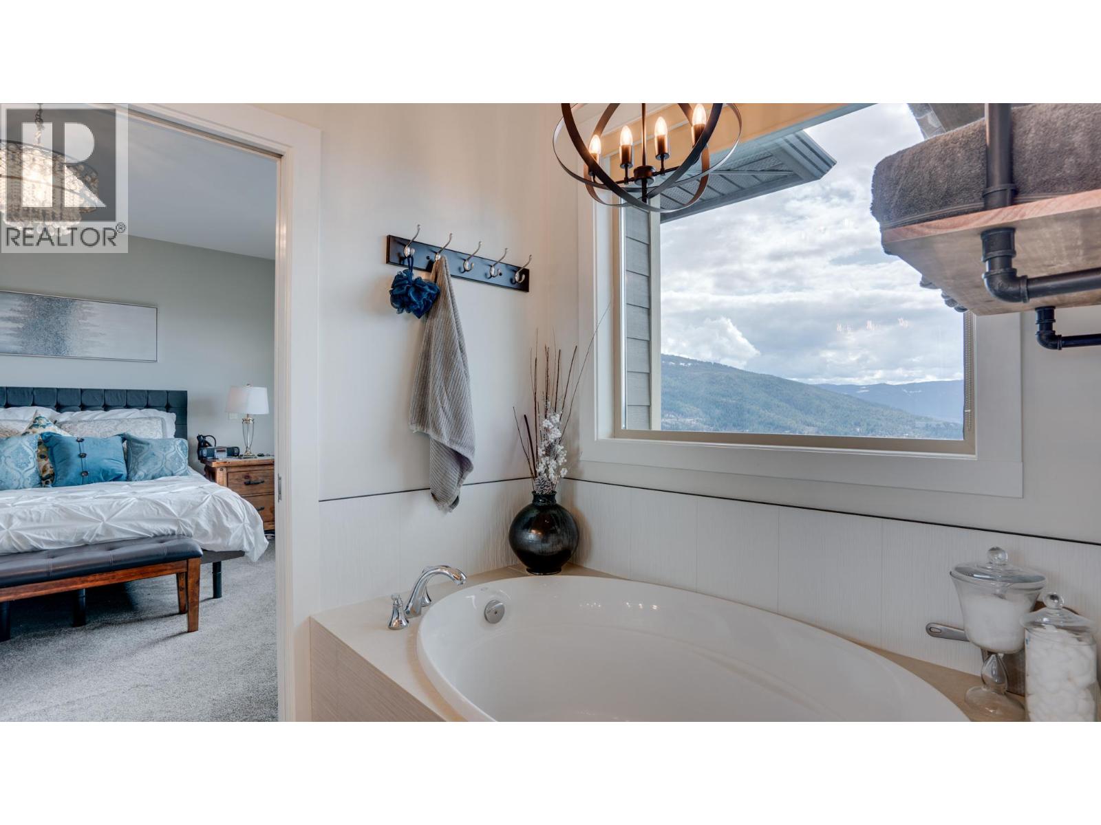 7193 Apex Drive, Vernon, British Columbia  V1B 4E4 - Photo 37 - 10376315