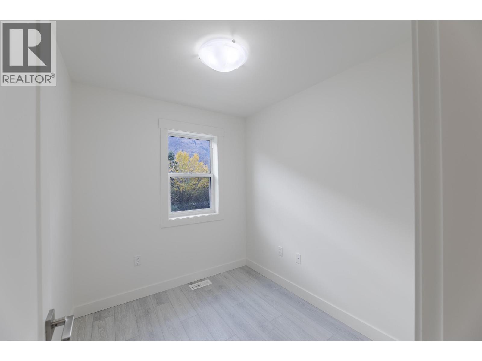 396 11th Avenue, Keremeos, British Columbia  V0X 1N3 - Photo 27 - 10377859