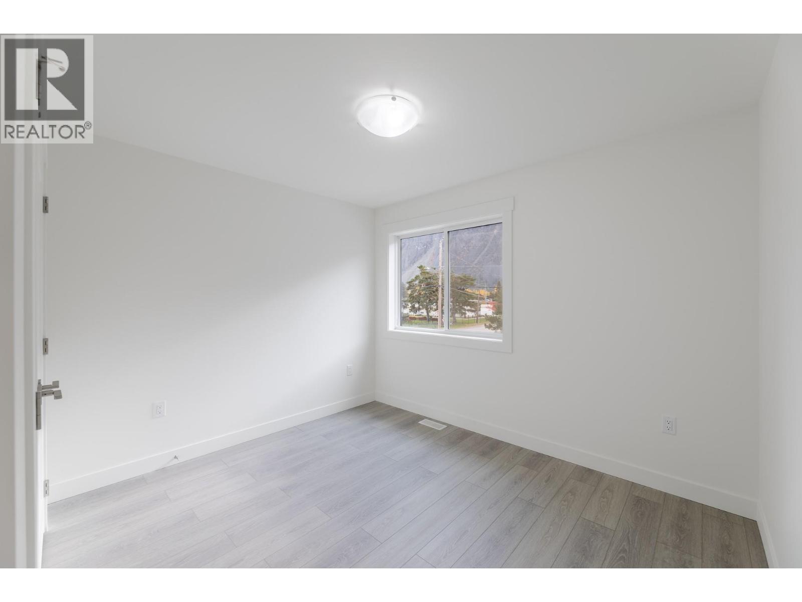 396 11th Avenue, Keremeos, British Columbia  V0X 1N3 - Photo 29 - 10377859