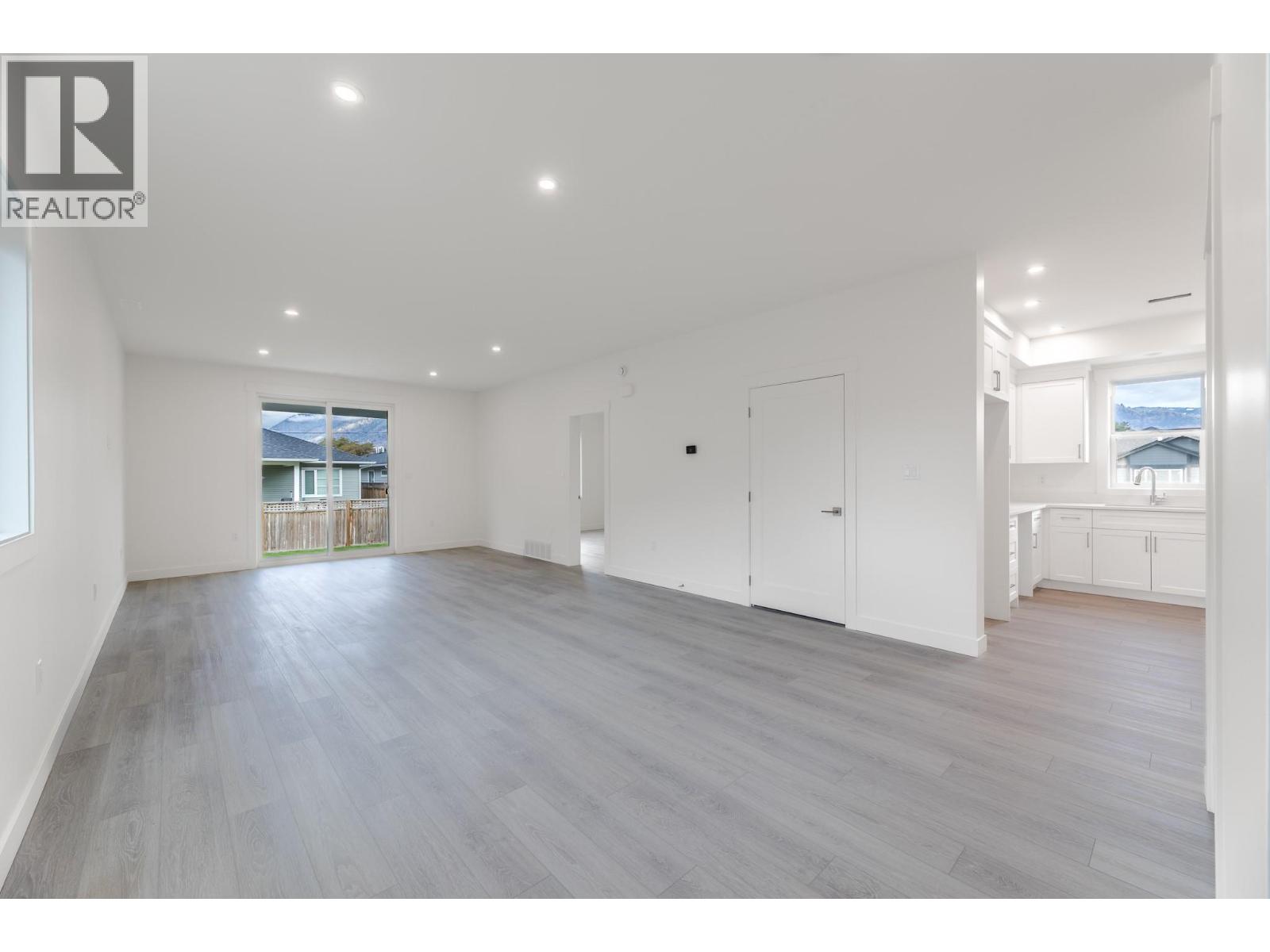 396 11th Avenue, Keremeos, British Columbia  V0X 1N3 - Photo 9 - 10377859