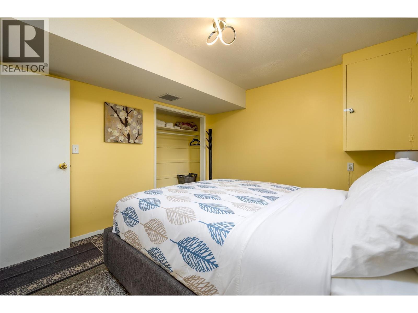 2056 Pandosy Street, Kelowna, British Columbia  V1Y 1S3 - Photo 27 - 10377848