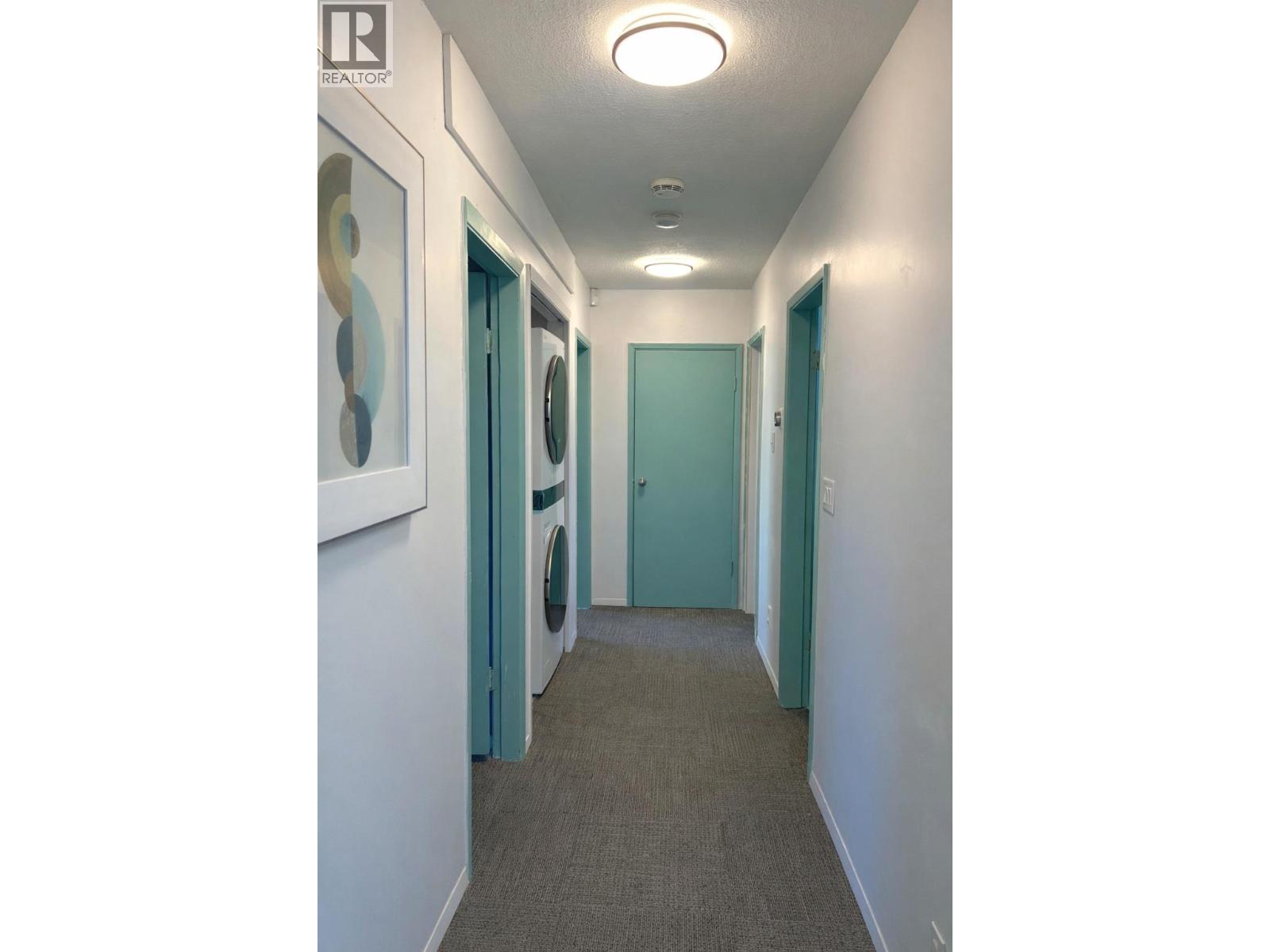 2056 Pandosy Street, Kelowna, British Columbia  V1Y 1S3 - Photo 31 - 10377848