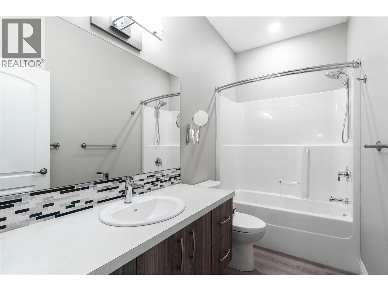 1070 1 Street Se Unit# 37, Salmon Arm, British Columbia  V1E 0B6 - Photo 15 - 10377549