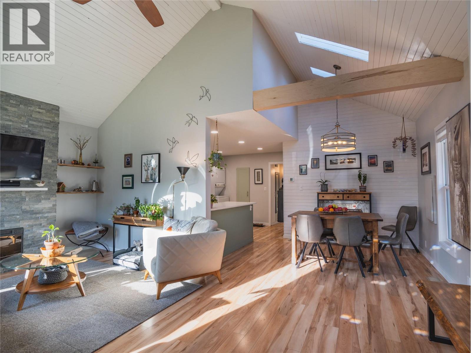 505 Rene Avenue, Penticton, British Columbia  V2A 1P1 - Photo 1 - 10377684