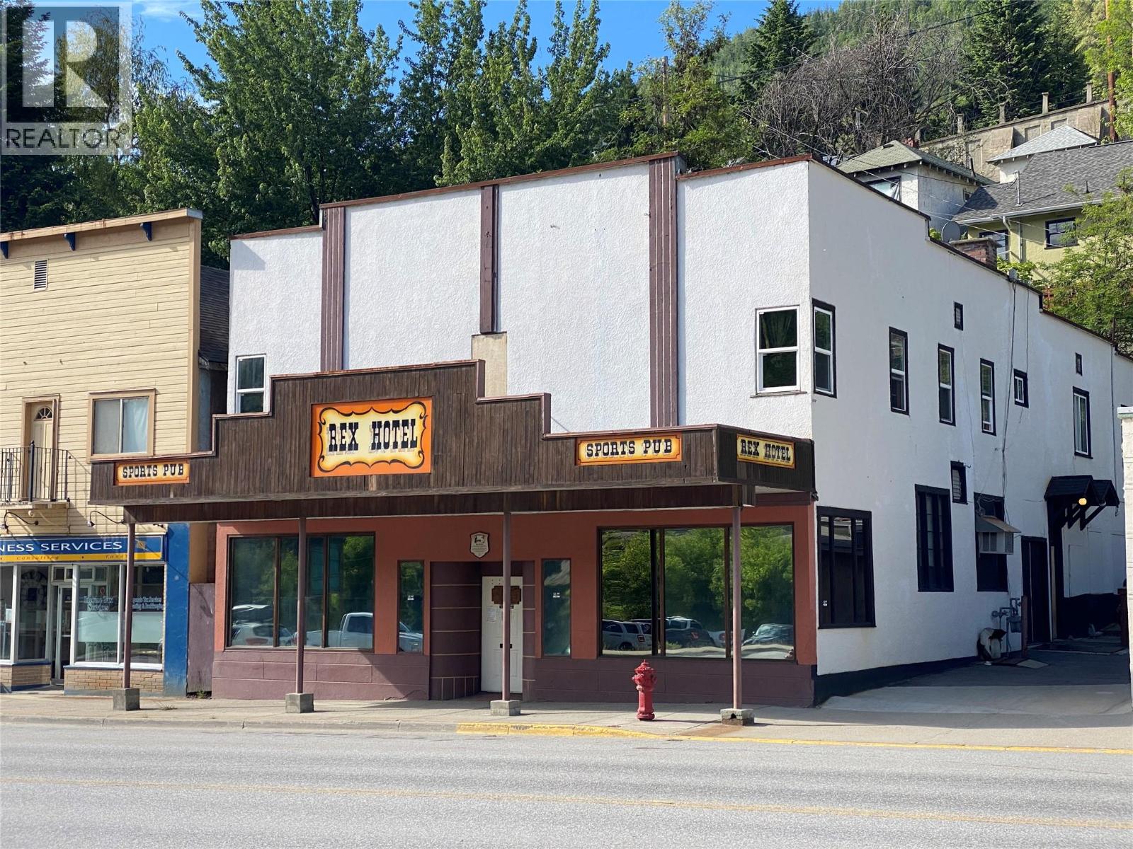 764 Rossland Avenue, Trail, British Columbia  V1R 3N3 - Photo 2 - 10377862