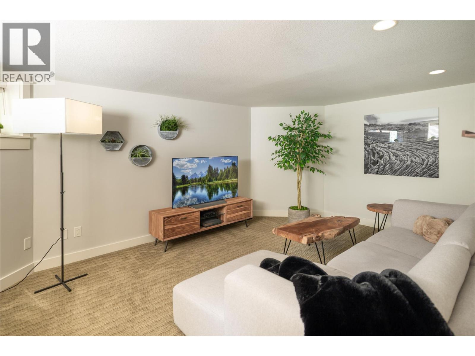 529 Knowles Road, Kelowna, British Columbia  V1W 1H4 - Photo 39 - 10376490