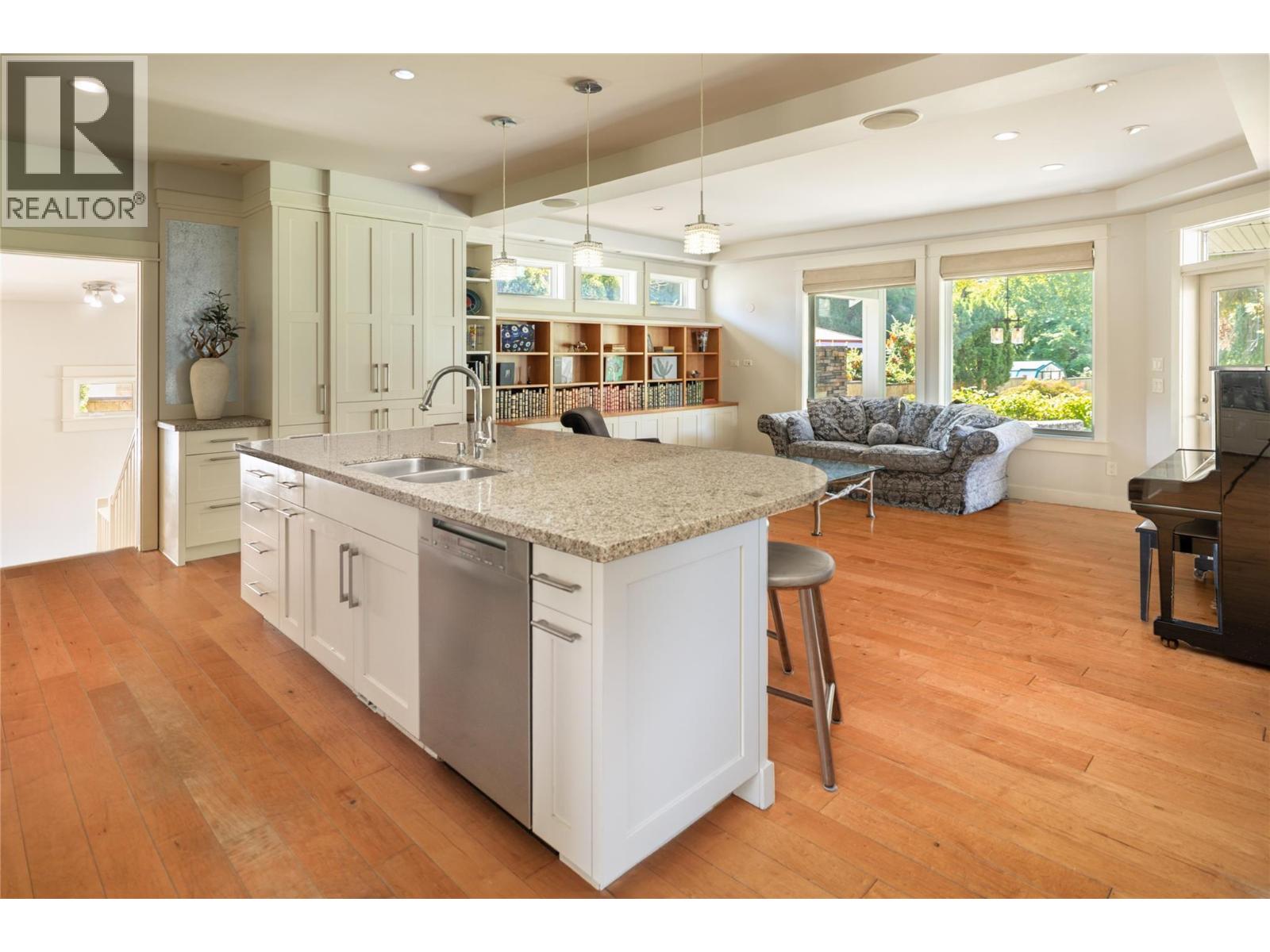 529 Knowles Road, Kelowna, British Columbia  V1W 1H4 - Photo 8 - 10376490