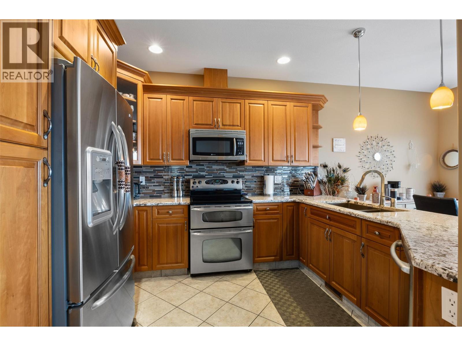 2365 Abbeyglen Way Unit# 31, Kamloops, British Columbia  V1S 1Y3 - Photo 11 - 10377857