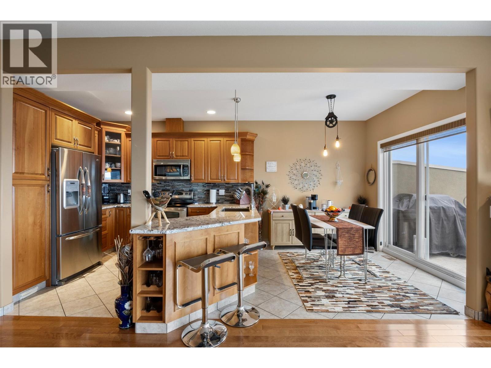 2365 Abbeyglen Way Unit# 31, Kamloops, British Columbia  V1S 1Y3 - Photo 6 - 10377857