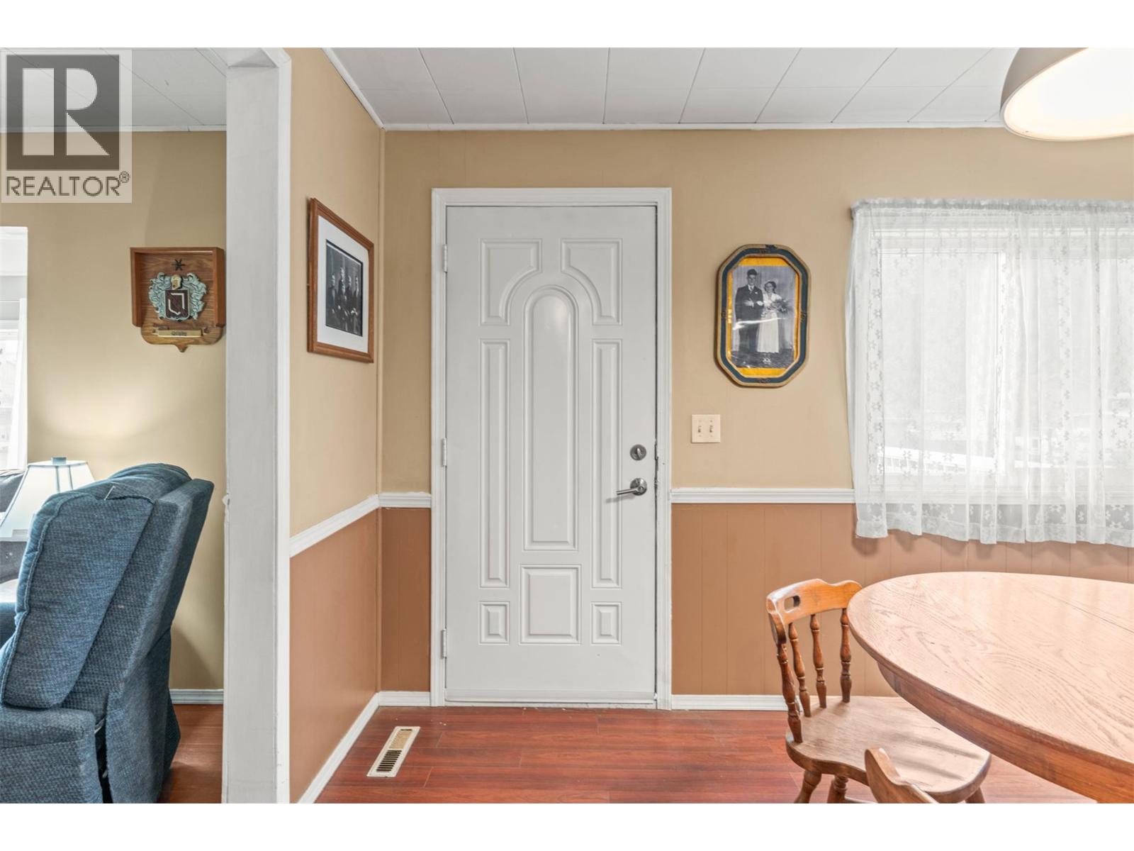 5714 Ponderosa Road, Falkland, British Columbia  V0E 1W0 - Photo 14 - 10377796