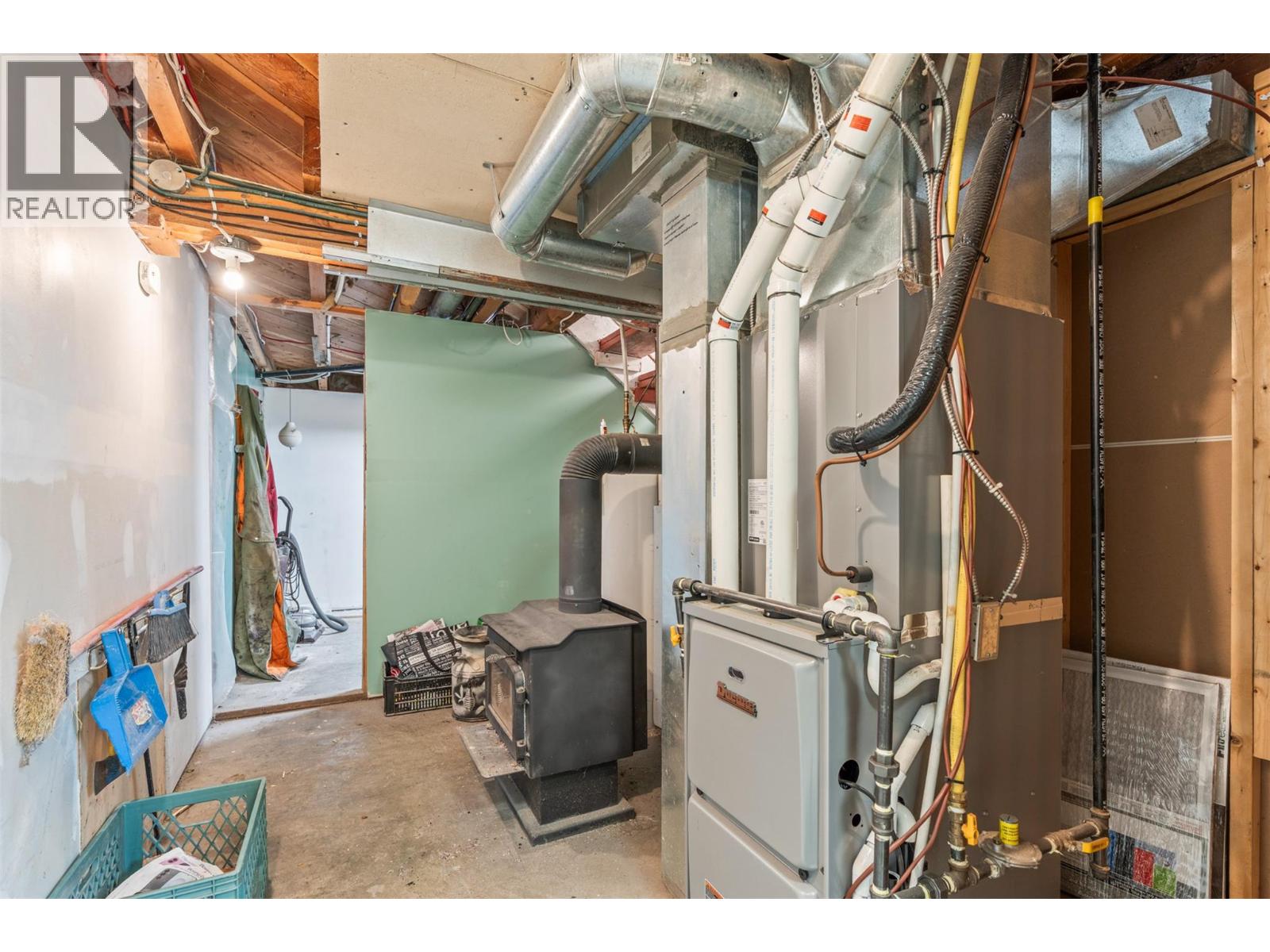 5714 Ponderosa Road, Falkland, British Columbia  V0E 1W0 - Photo 32 - 10377796