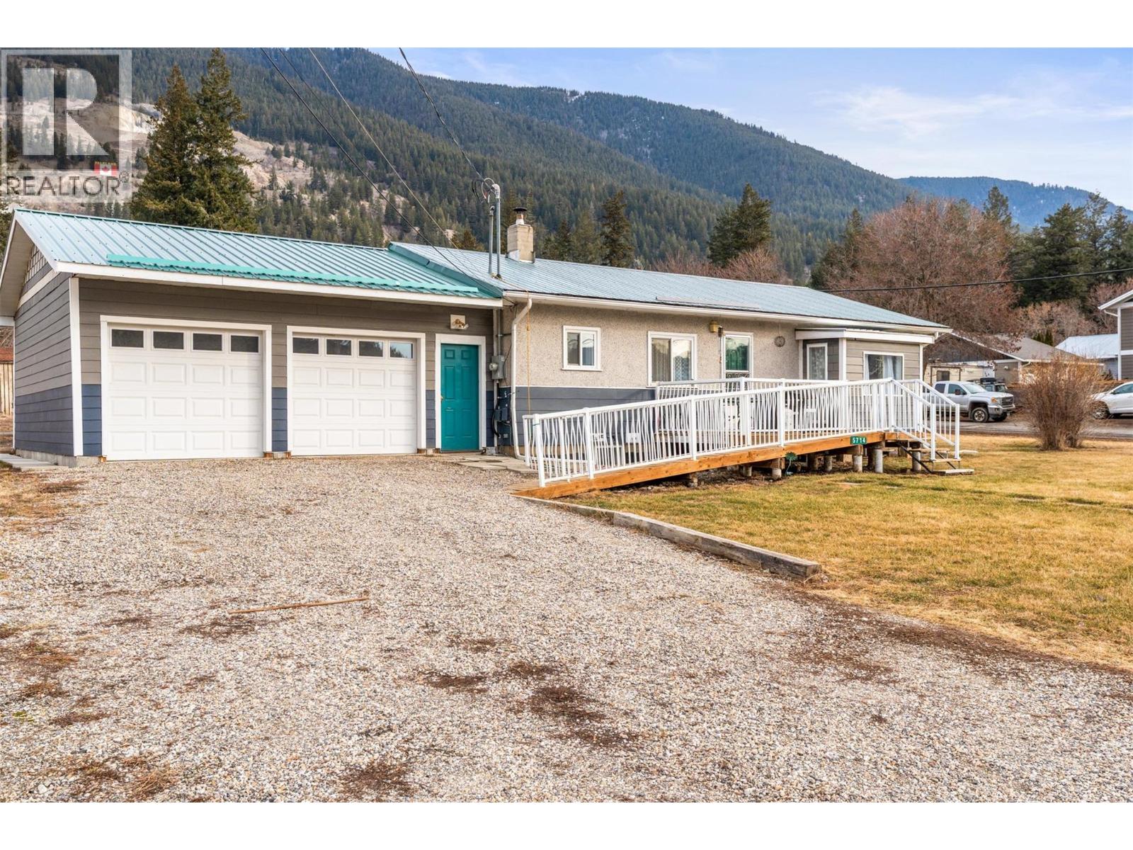 5714 Ponderosa Road, Falkland, British Columbia  V0E 1W0 - Photo 36 - 10377796