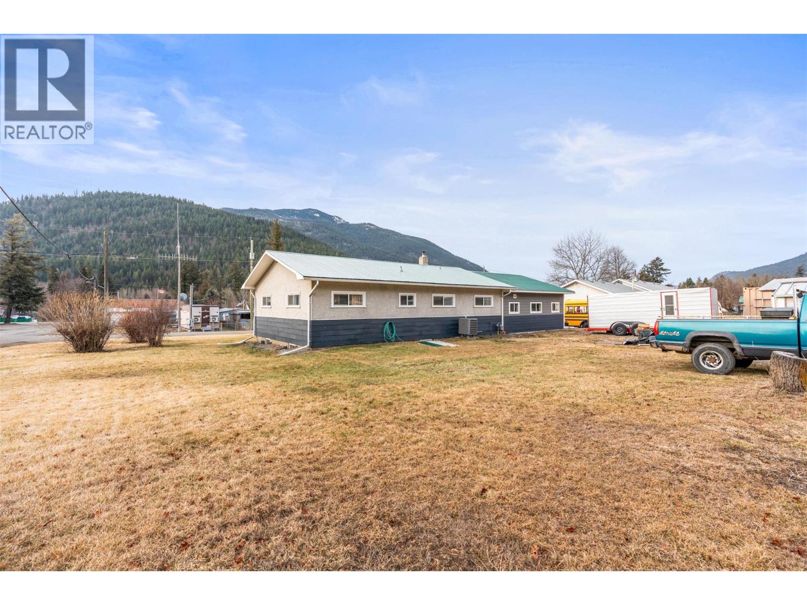 5714 Ponderosa Road, Falkland, British Columbia  V0E 1W0 - Photo 41 - 10377796