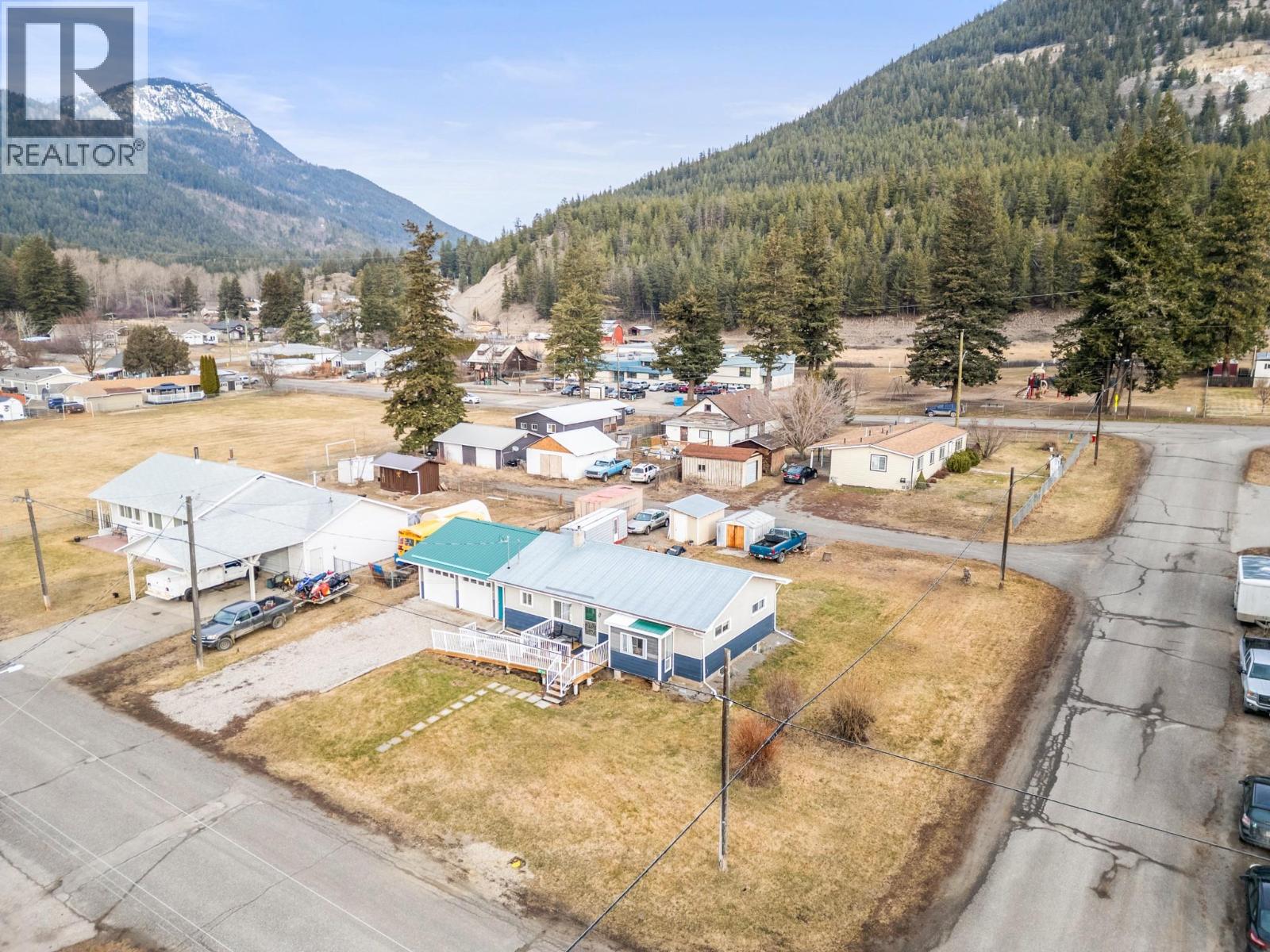 5714 Ponderosa Road, Falkland, British Columbia  V0E 1W0 - Photo 44 - 10377796