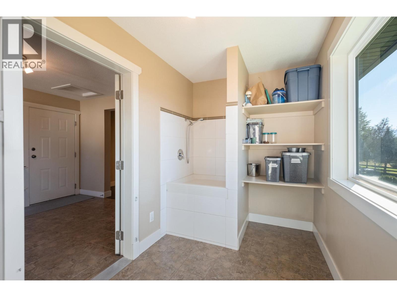 3769 Spiers Road, Kelowna, British Columbia  V1W 4B1 - Photo 42 - 10377454