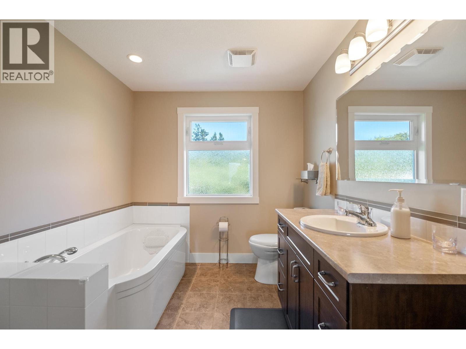 3769 Spiers Road, Kelowna, British Columbia  V1W 4B1 - Photo 49 - 10377454