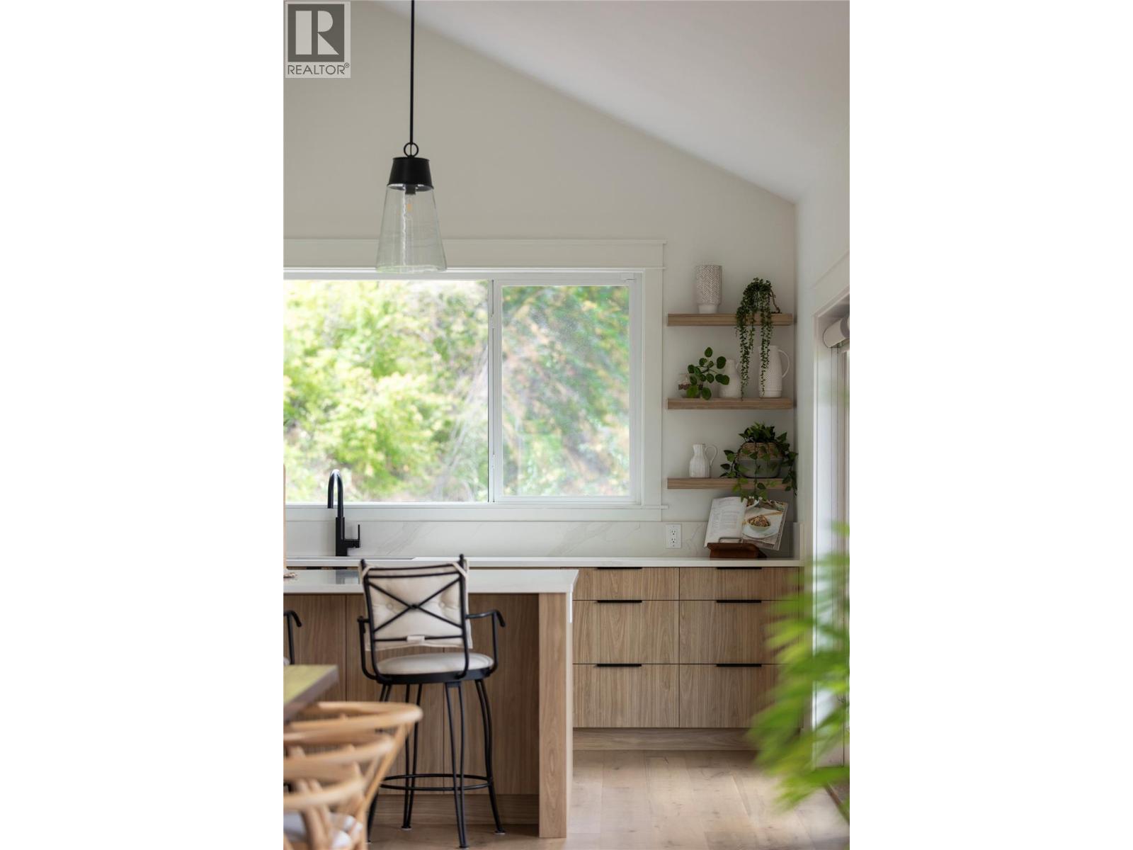 16904 Gatzke Road, Lake Country, British Columbia  V4V 2J1 - Photo 8 - 10377416