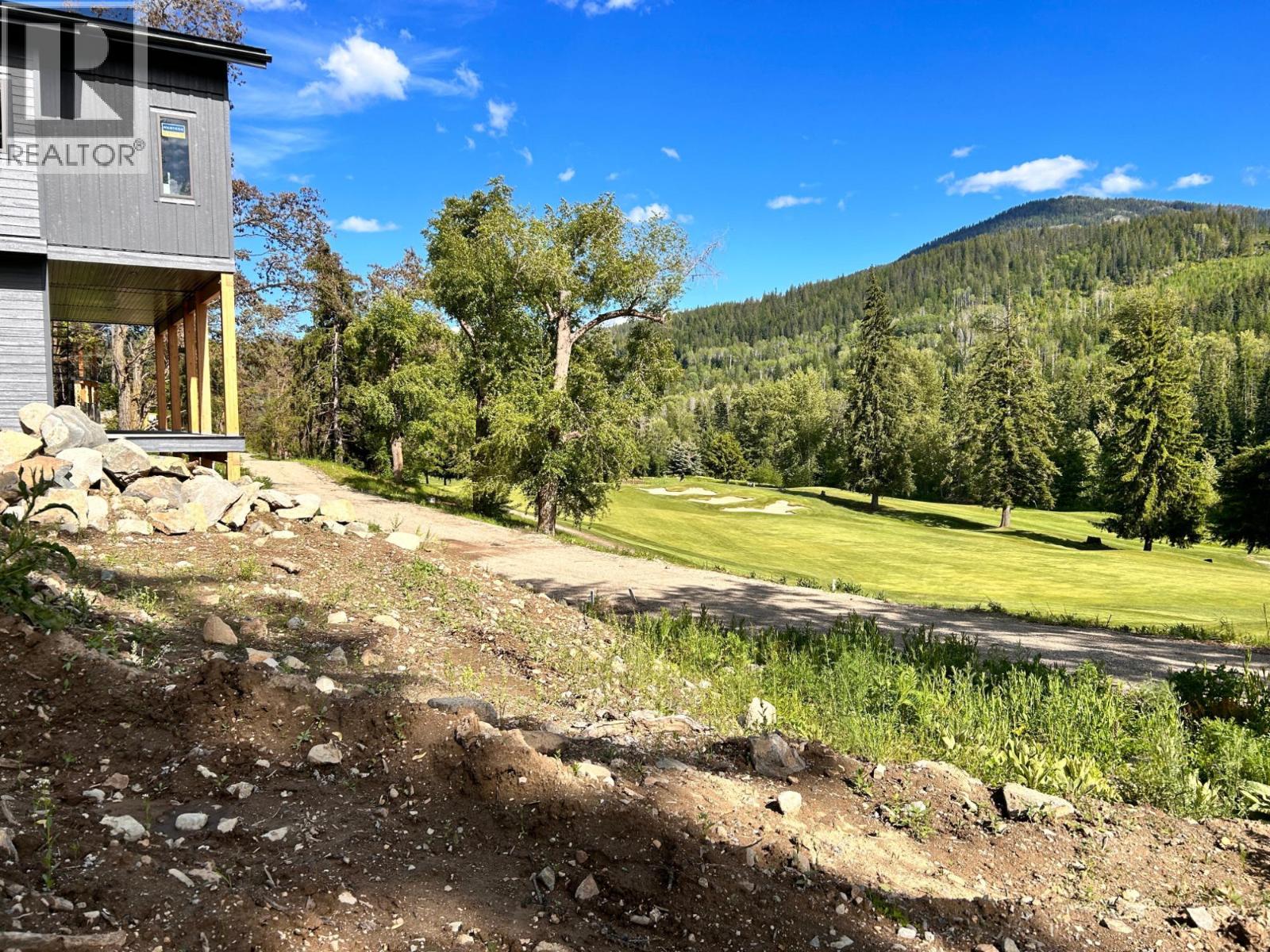 445 Copper Road, Rossland, British Columbia  V0G 1Y0 - Photo 3 - 10377485