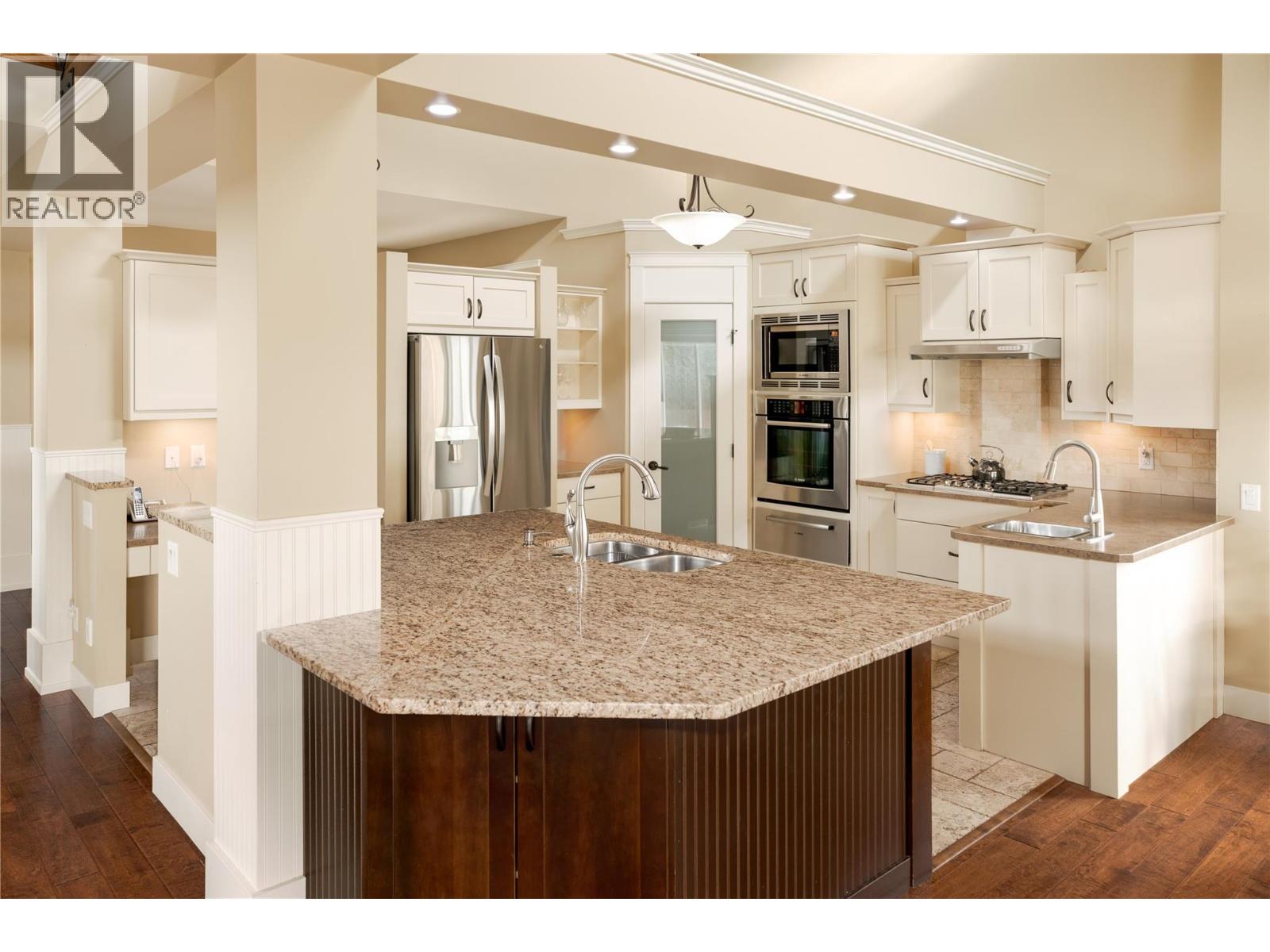 451 Cadder Avenue, Kelowna, British Columbia  V1Y 5N2 - Photo 2 - 10376998