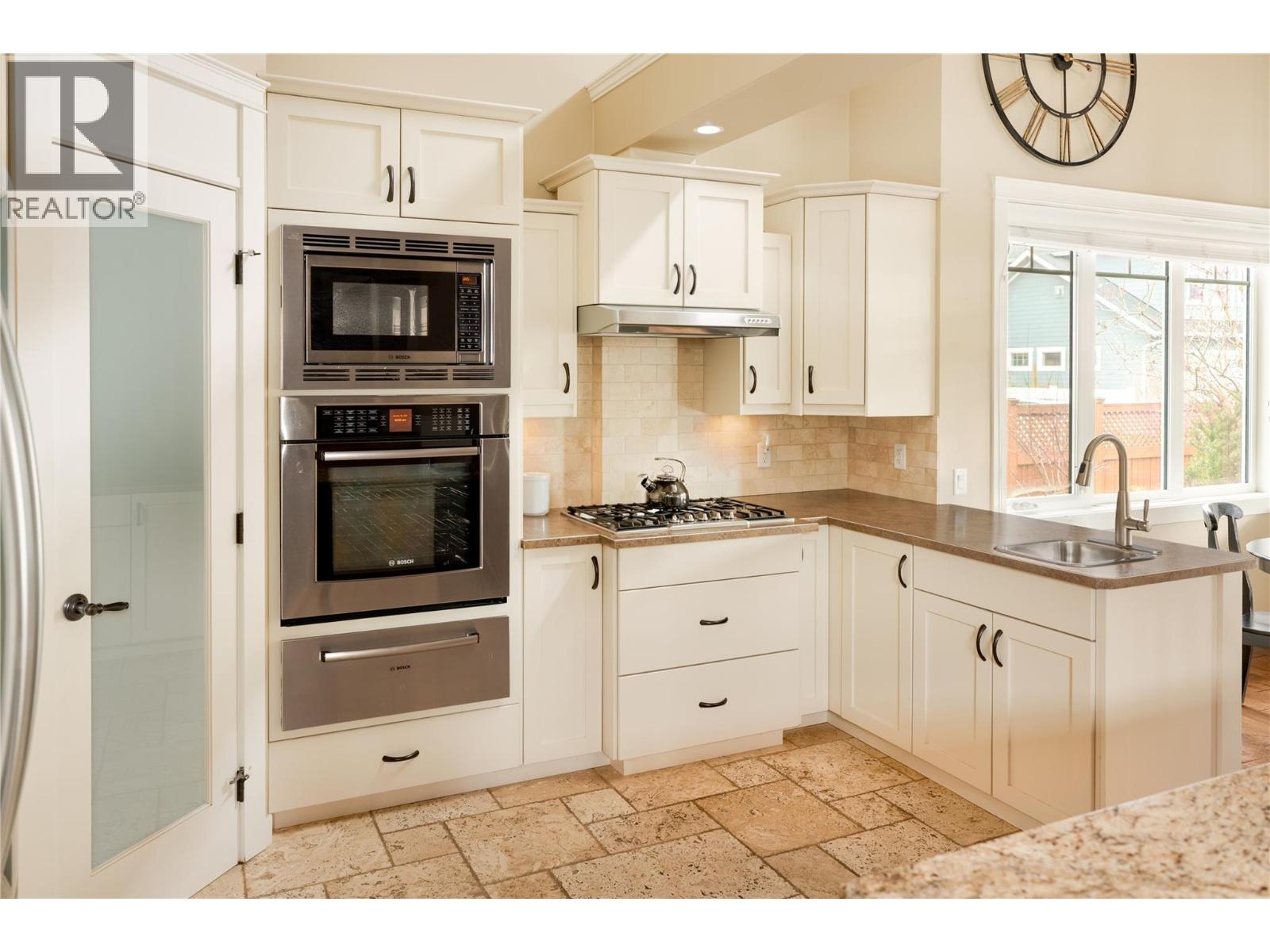 451 Cadder Avenue, Kelowna, British Columbia  V1Y 5N2 - Photo 4 - 10376998