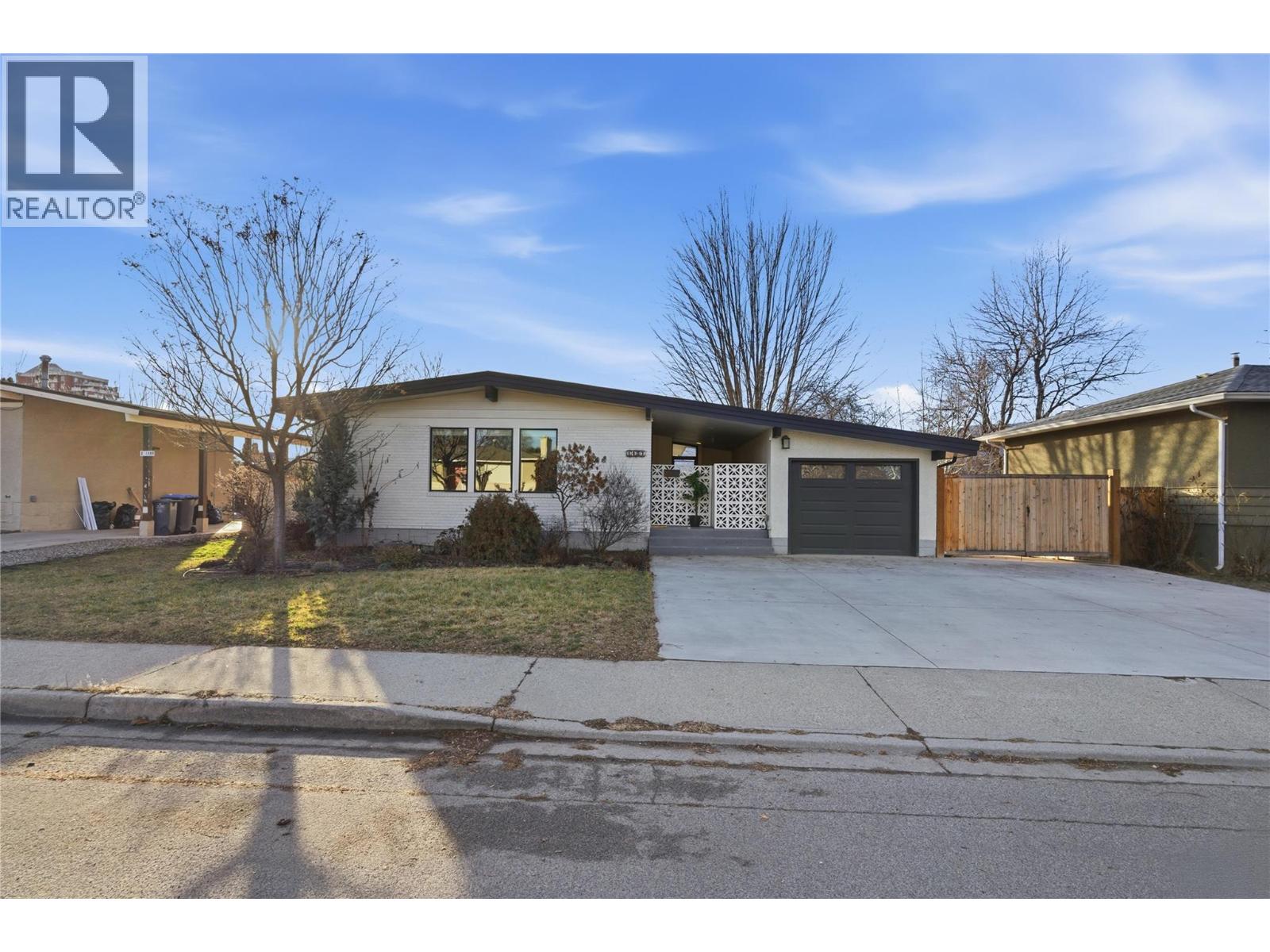 1497 Lombardy Square, Kelowna, British Columbia  V1Y 3S6 - Photo 2 - 10377331