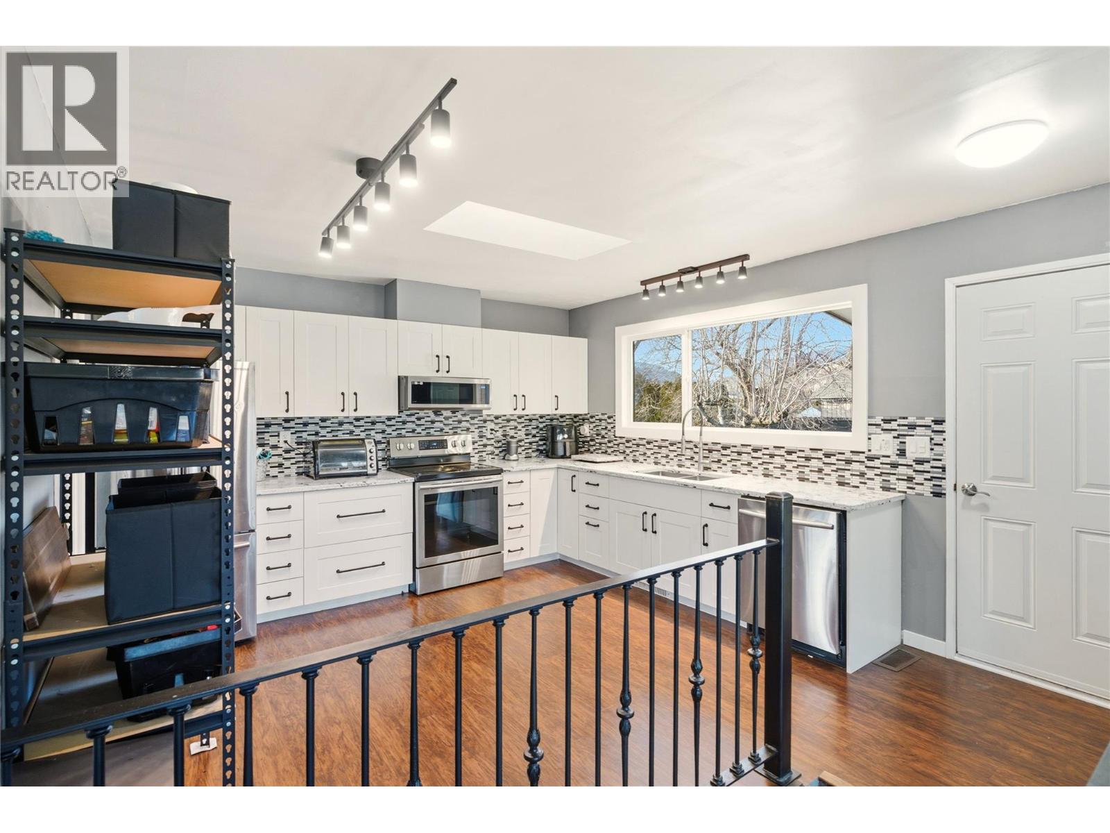 1497 Lombardy Square, Kelowna, British Columbia  V1Y 3S6 - Photo 6 - 10377331