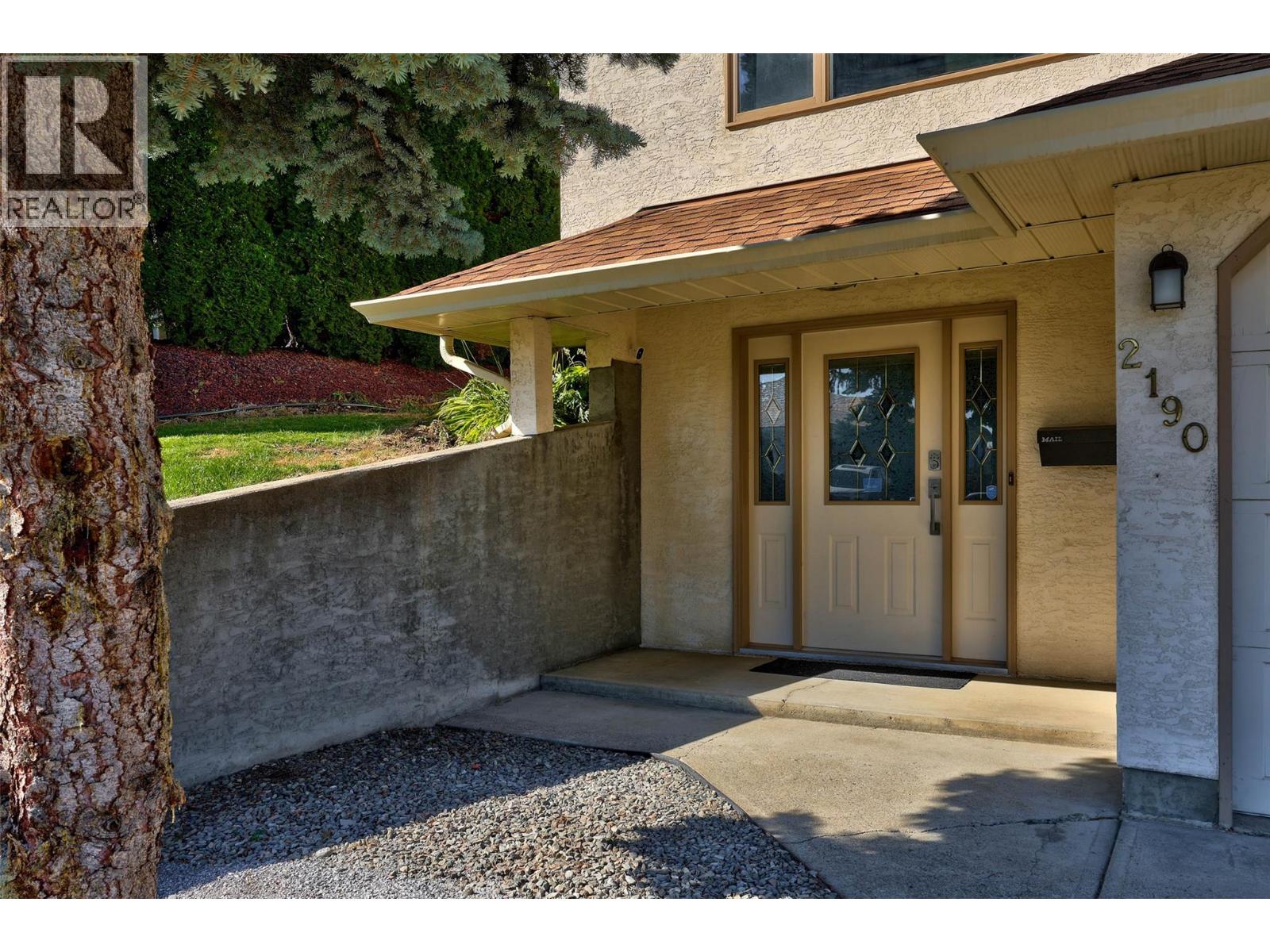 2190 Garymede Drive, Kamloops, British Columbia  V1S 1N9 - Photo 4 - 10377798