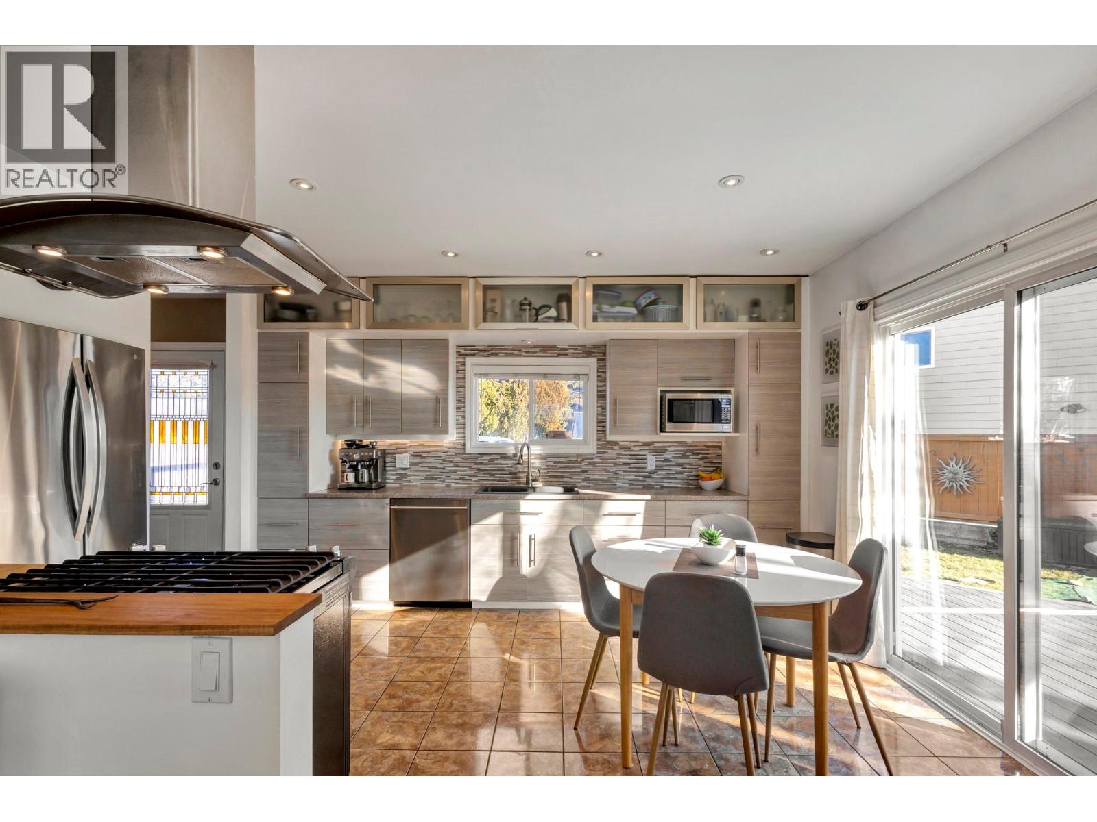 495 White Road, Kelowna, British Columbia  V1X 1G2 - Photo 5 - 10366322