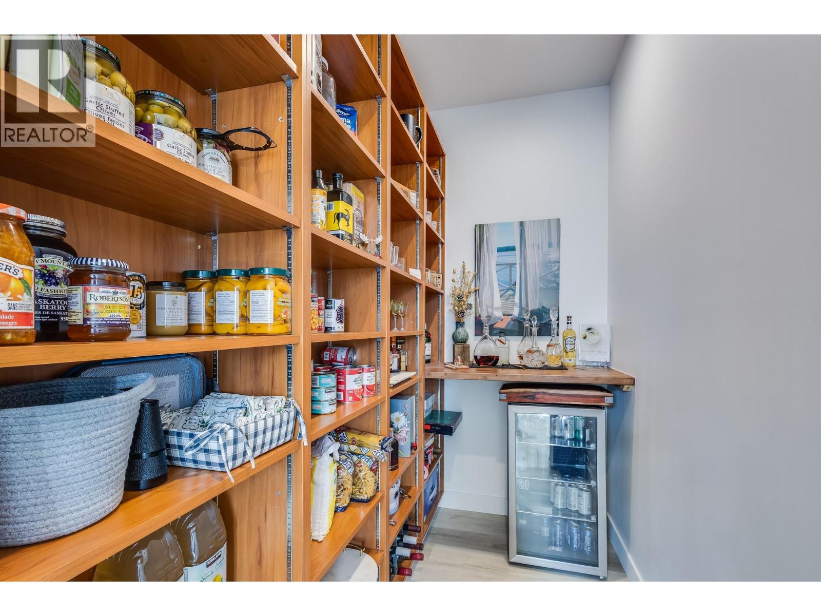 7235 Dunwaters Road, Kelowna, British Columbia  V1Z 3W4 - Photo 17 - 10375706