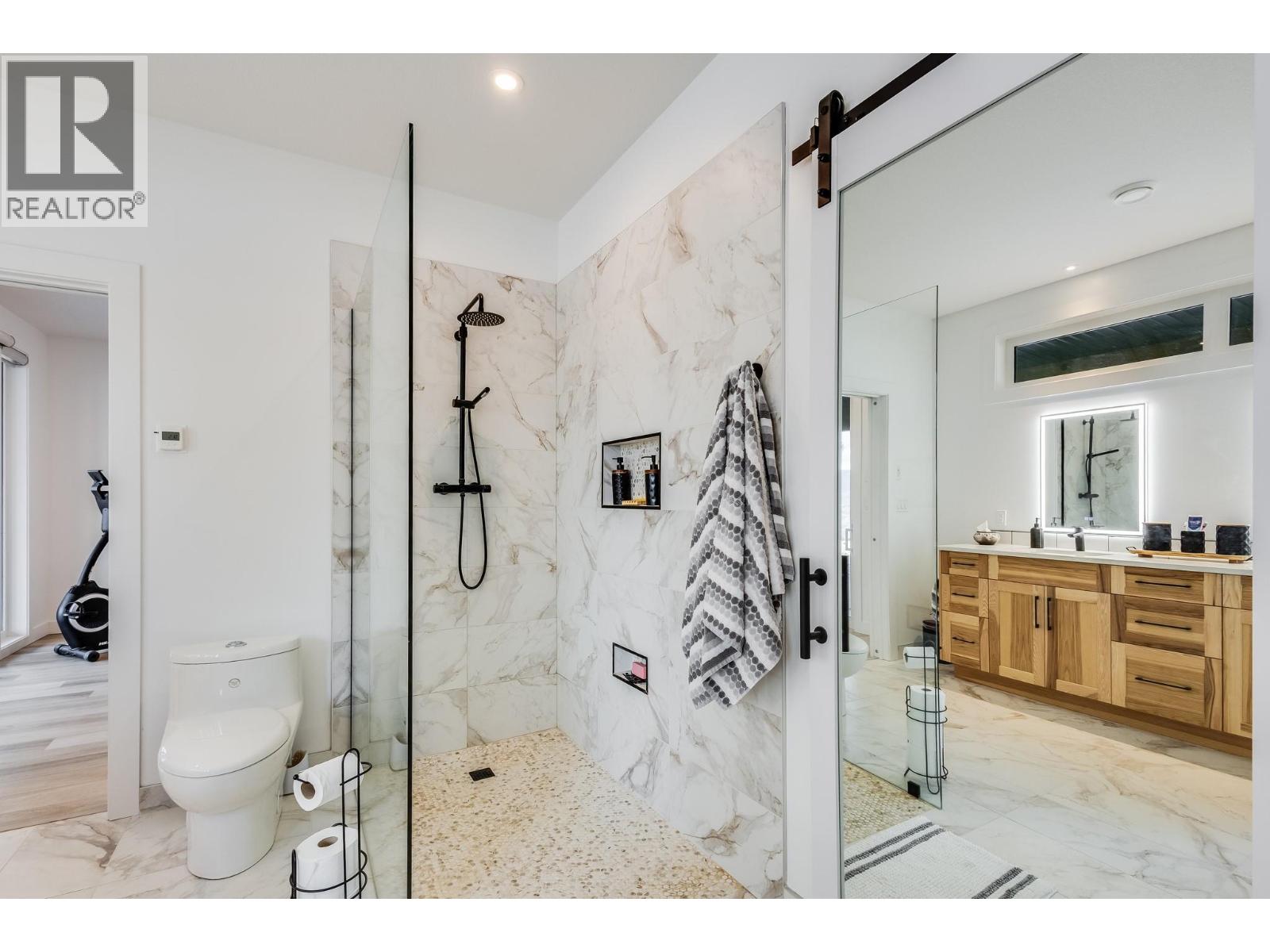 7235 Dunwaters Road, Kelowna, British Columbia  V1Z 3W4 - Photo 22 - 10375706