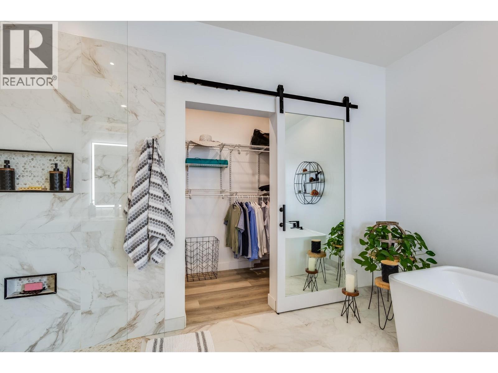 7235 Dunwaters Road, Kelowna, British Columbia  V1Z 3W4 - Photo 23 - 10375706