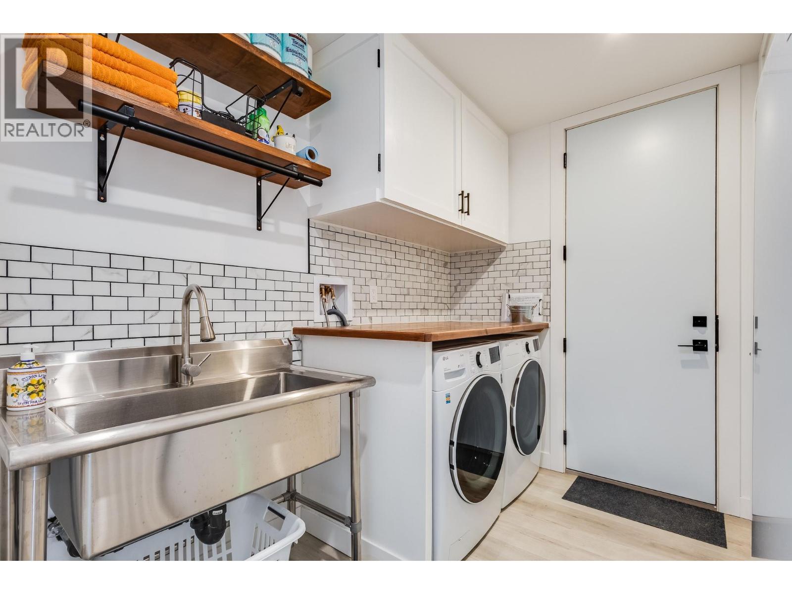 7235 Dunwaters Road, Kelowna, British Columbia  V1Z 3W4 - Photo 35 - 10375706