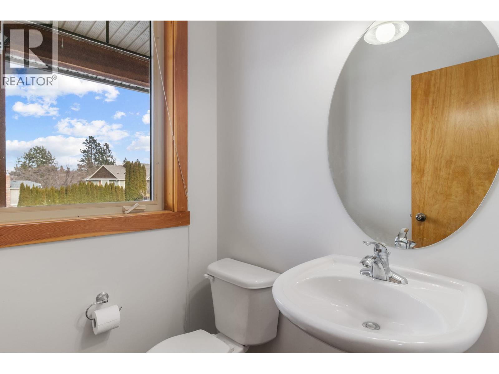 305 Tanager Drive, Kelowna, British Columbia  V1W 4K5 - Photo 10 - 10377877