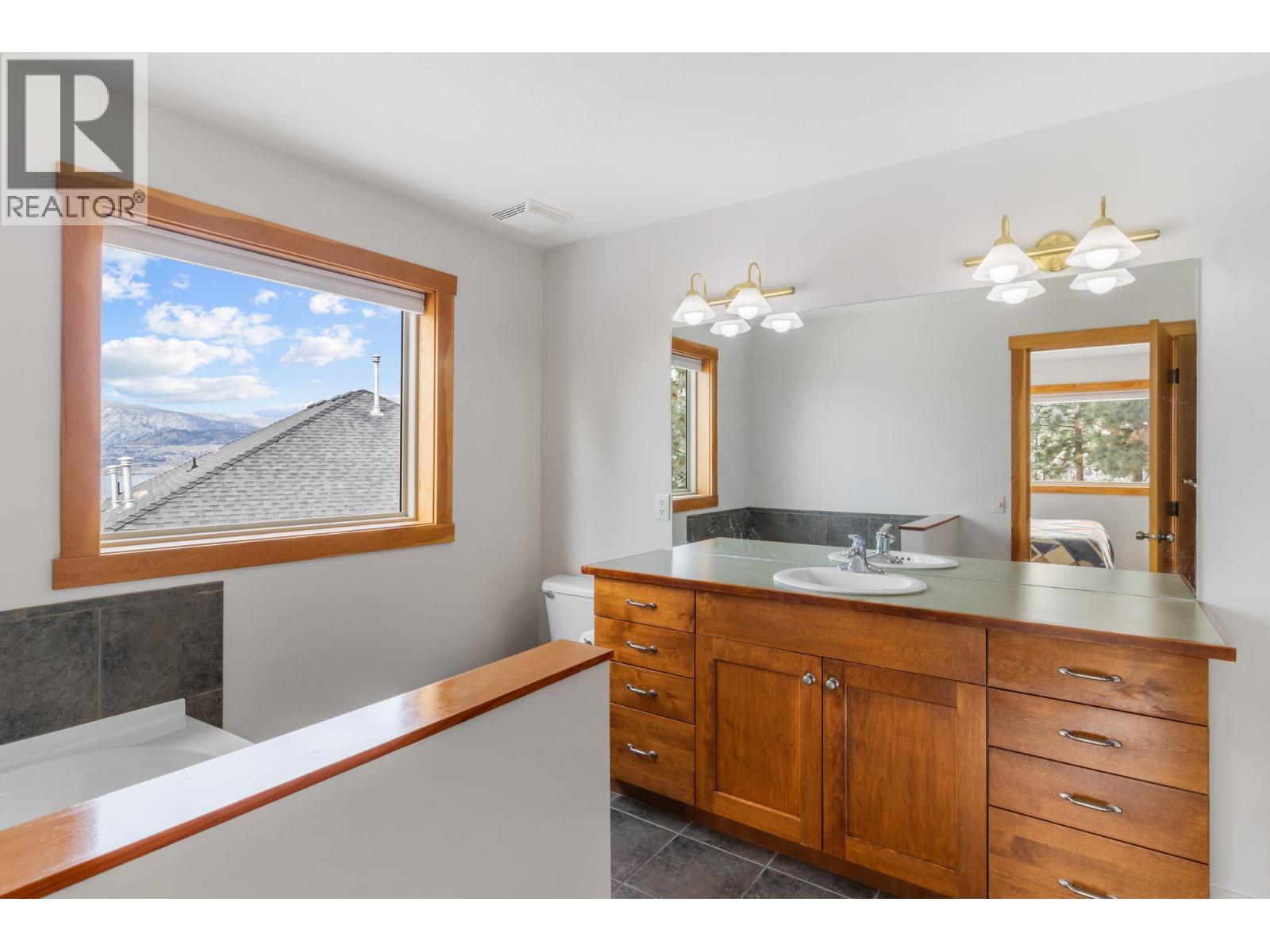 305 Tanager Drive, Kelowna, British Columbia  V1W 4K5 - Photo 19 - 10377877