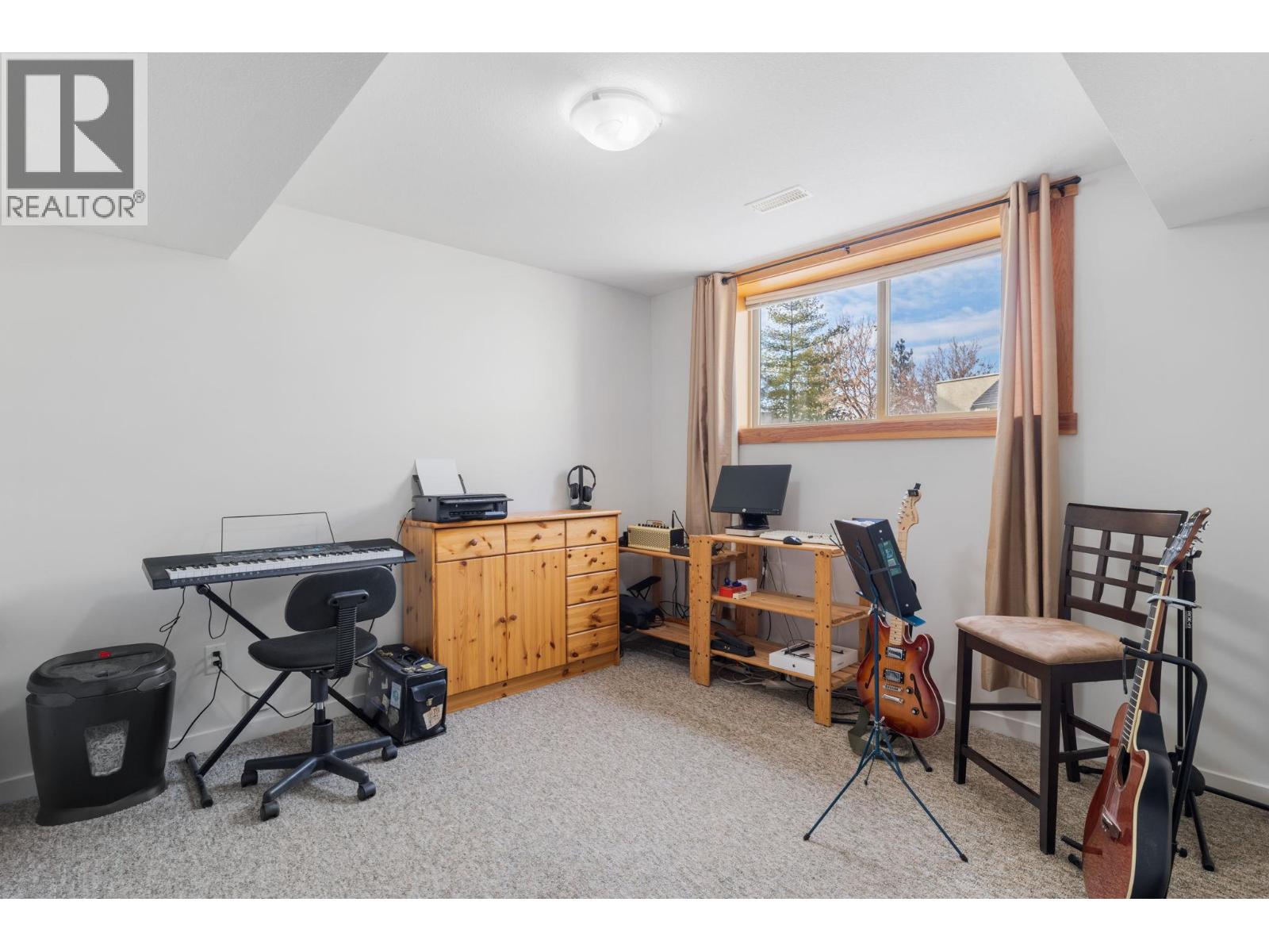 305 Tanager Drive, Kelowna, British Columbia  V1W 4K5 - Photo 24 - 10377877