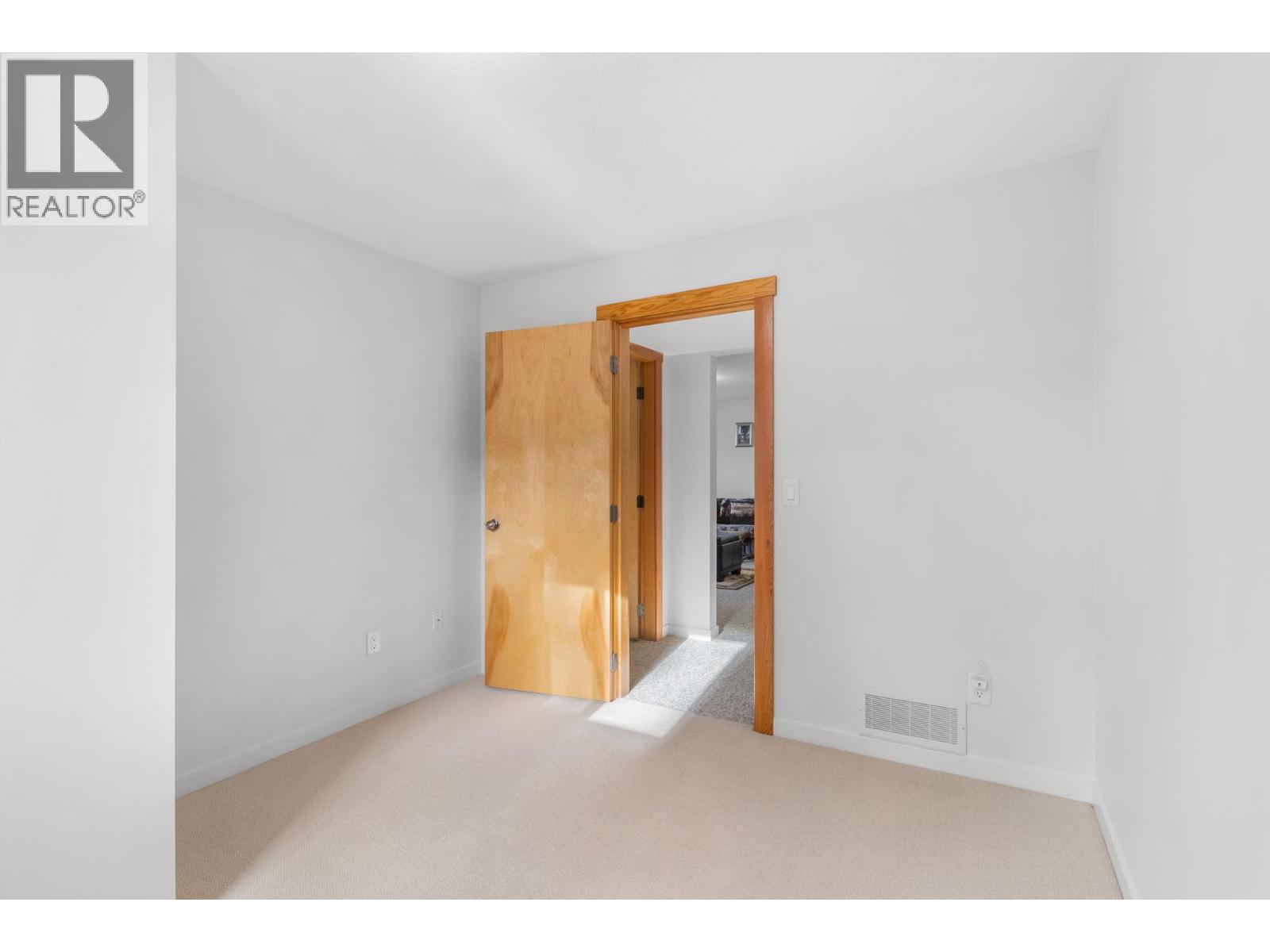 305 Tanager Drive, Kelowna, British Columbia  V1W 4K5 - Photo 28 - 10377877