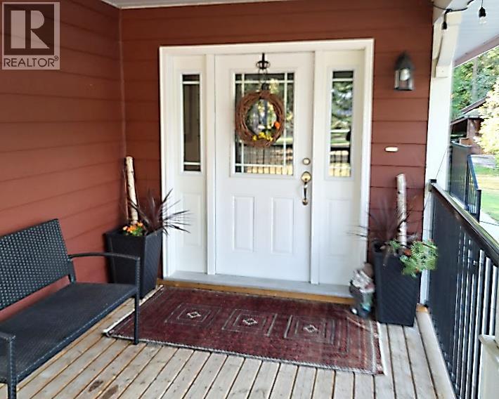 328 Dunlevy Road, Clearwater, British Columbia  V0E 1N1 - Photo 6 - 10377873