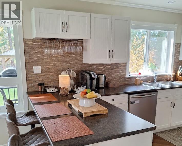 328 Dunlevy Road, Clearwater, British Columbia  V0E 1N1 - Photo 8 - 10377873