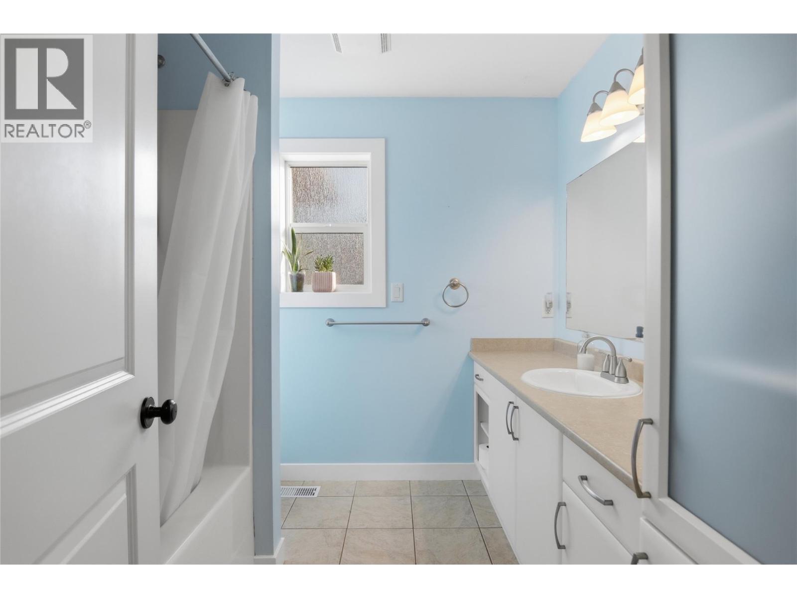 1225 Copperhead Drive, Kamloops, British Columbia  V2E 0A1 - Photo 22 - 10377905