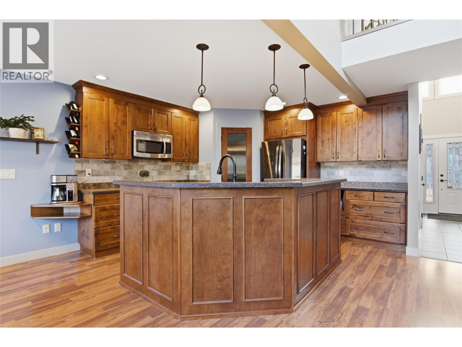 1225 Copperhead Drive, Kamloops, British Columbia  V2E 0A1 - Photo 5 - 10377905