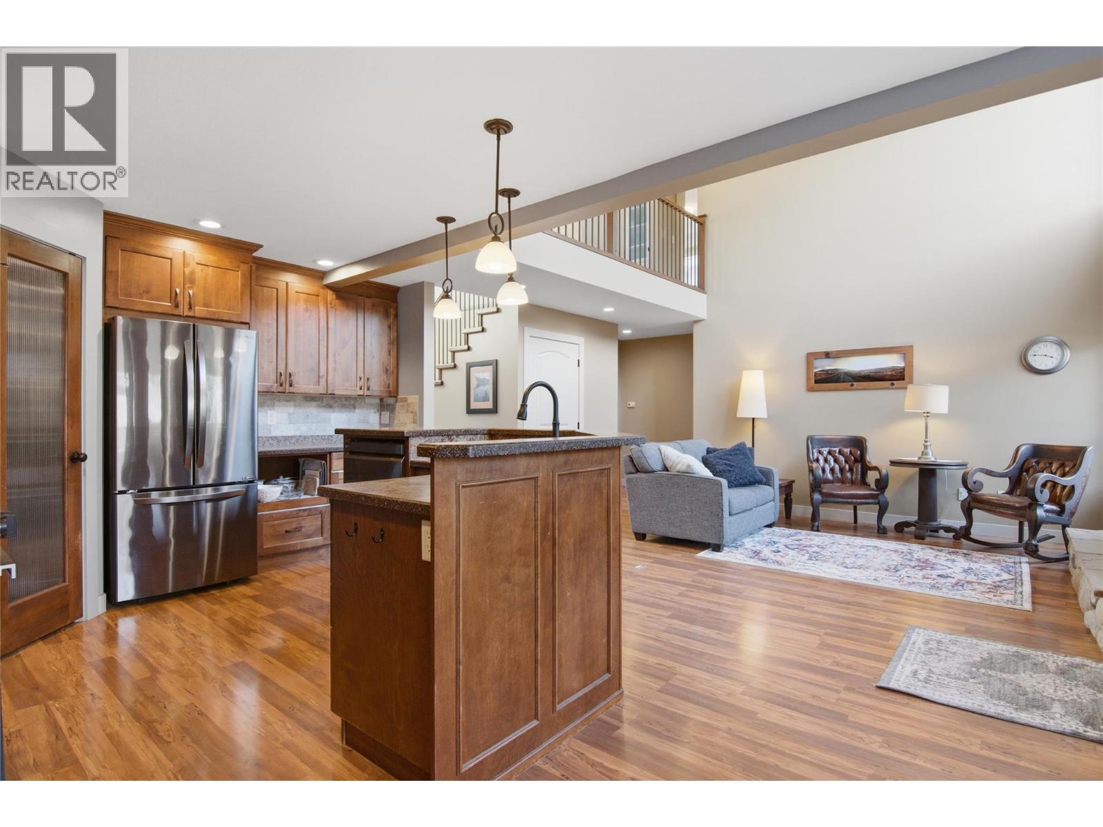 1225 Copperhead Drive, Kamloops, British Columbia  V2E 0A1 - Photo 6 - 10377905