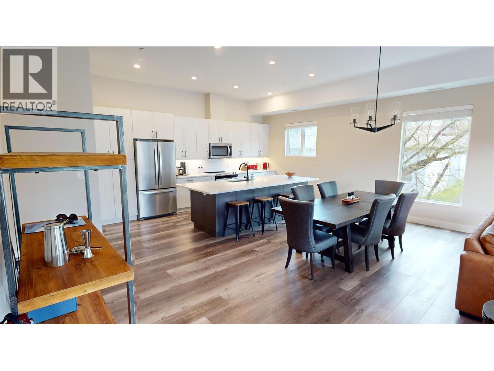 3313 Wilson Street Unit# 213, Penticton, British Columbia  V2A 8J3 - Photo 3 - 10377356