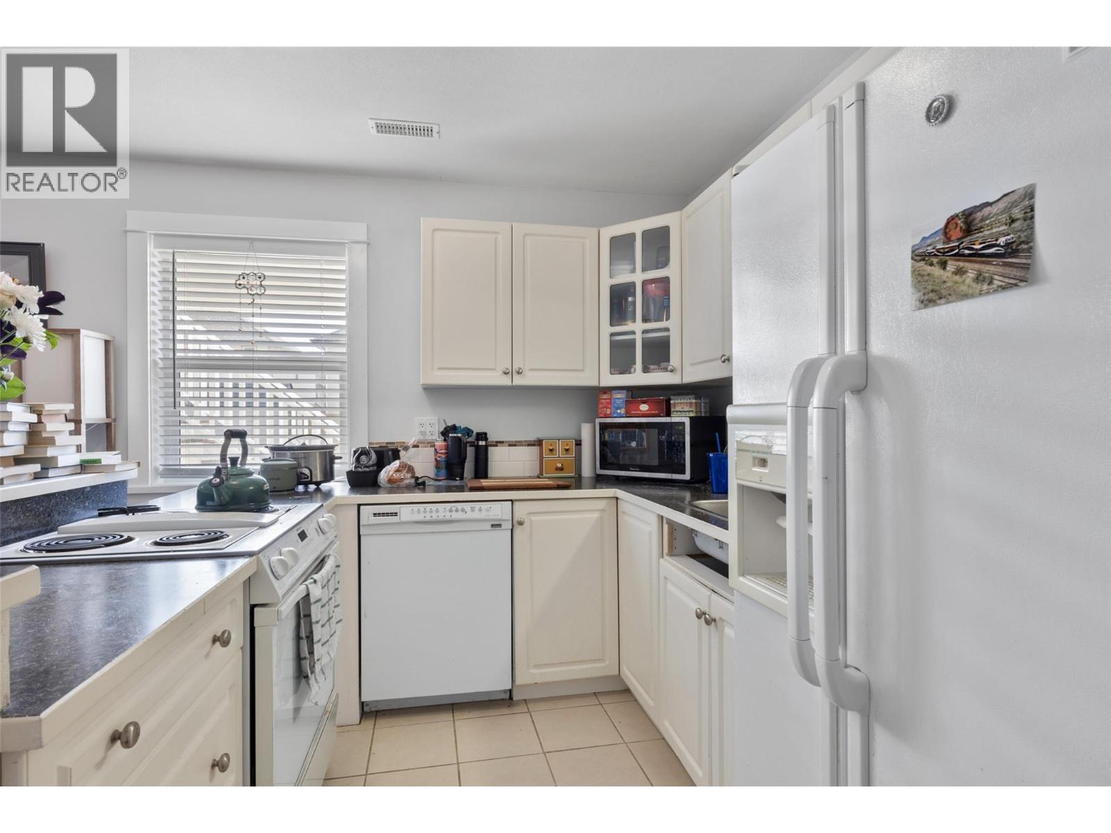 2655 Rosewood Avenue, Kamloops, British Columbia  V2B 0C4 - Photo 26 - 10377503